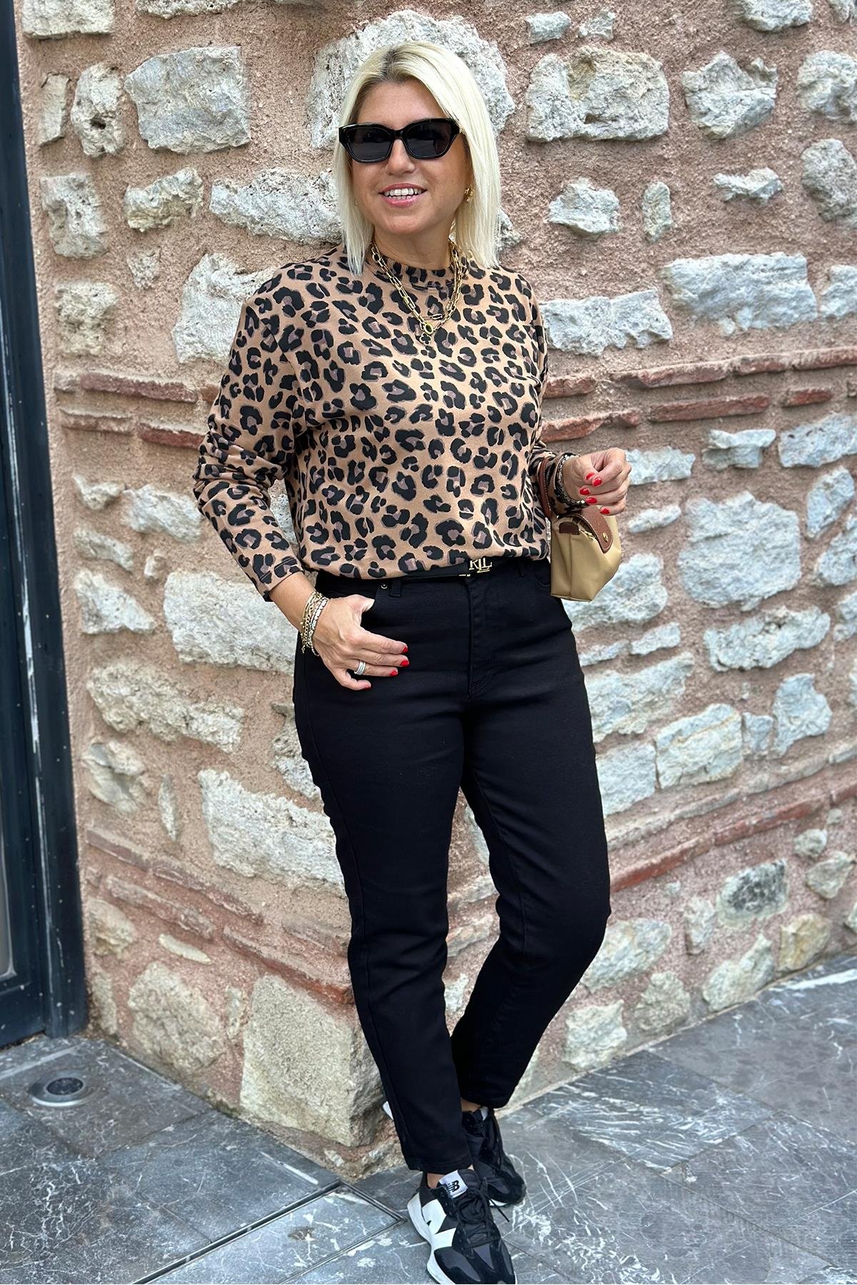 Yüksek Bel Lycarlı Mom JeanAK223030-SIYAH-31