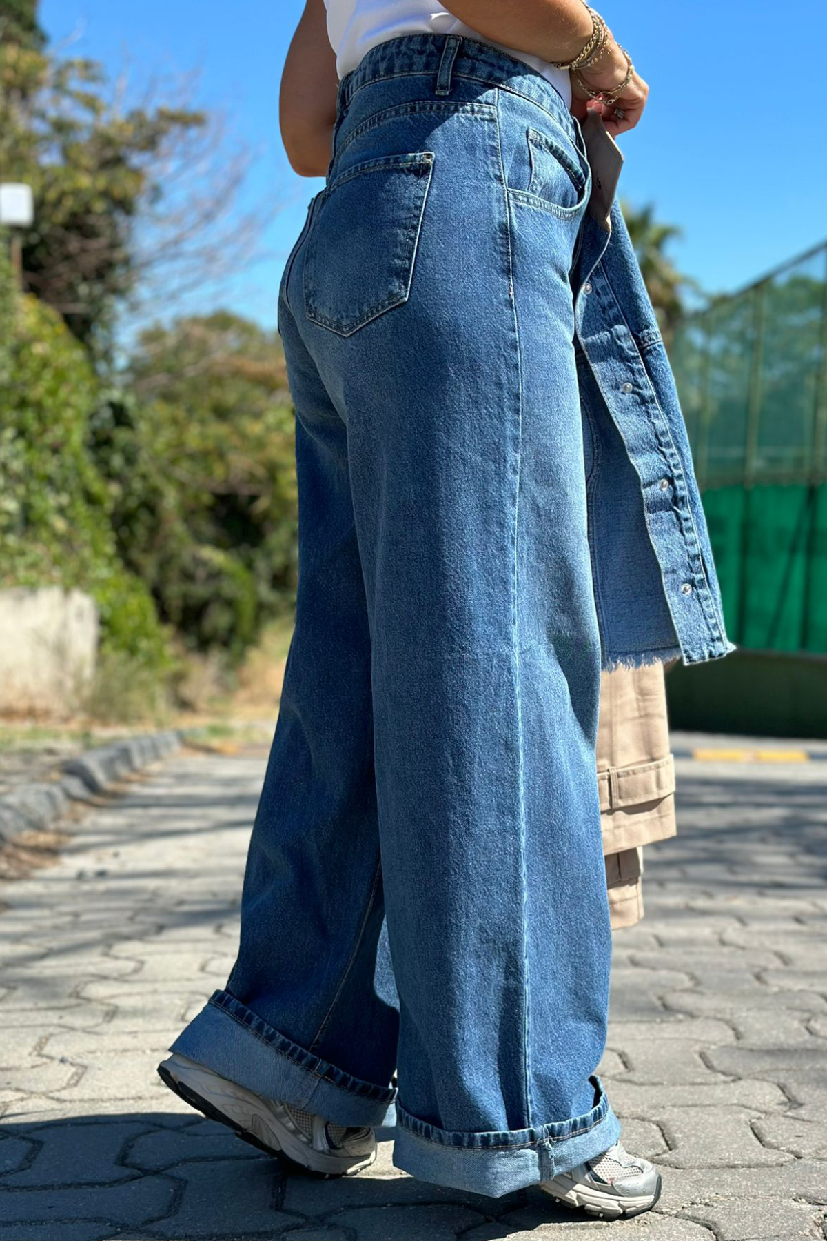 Yüksek Bel Yırtık Detay Bol Paça JeanAK223029-MAVI-S