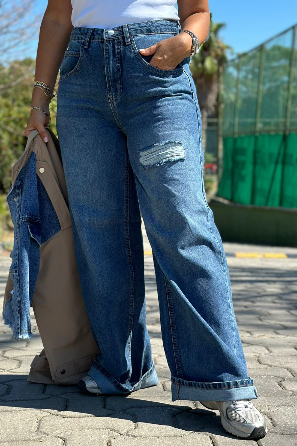 Yüksek Bel Yırtık Detay Bol Paça JeanAK223029-MAVI-S