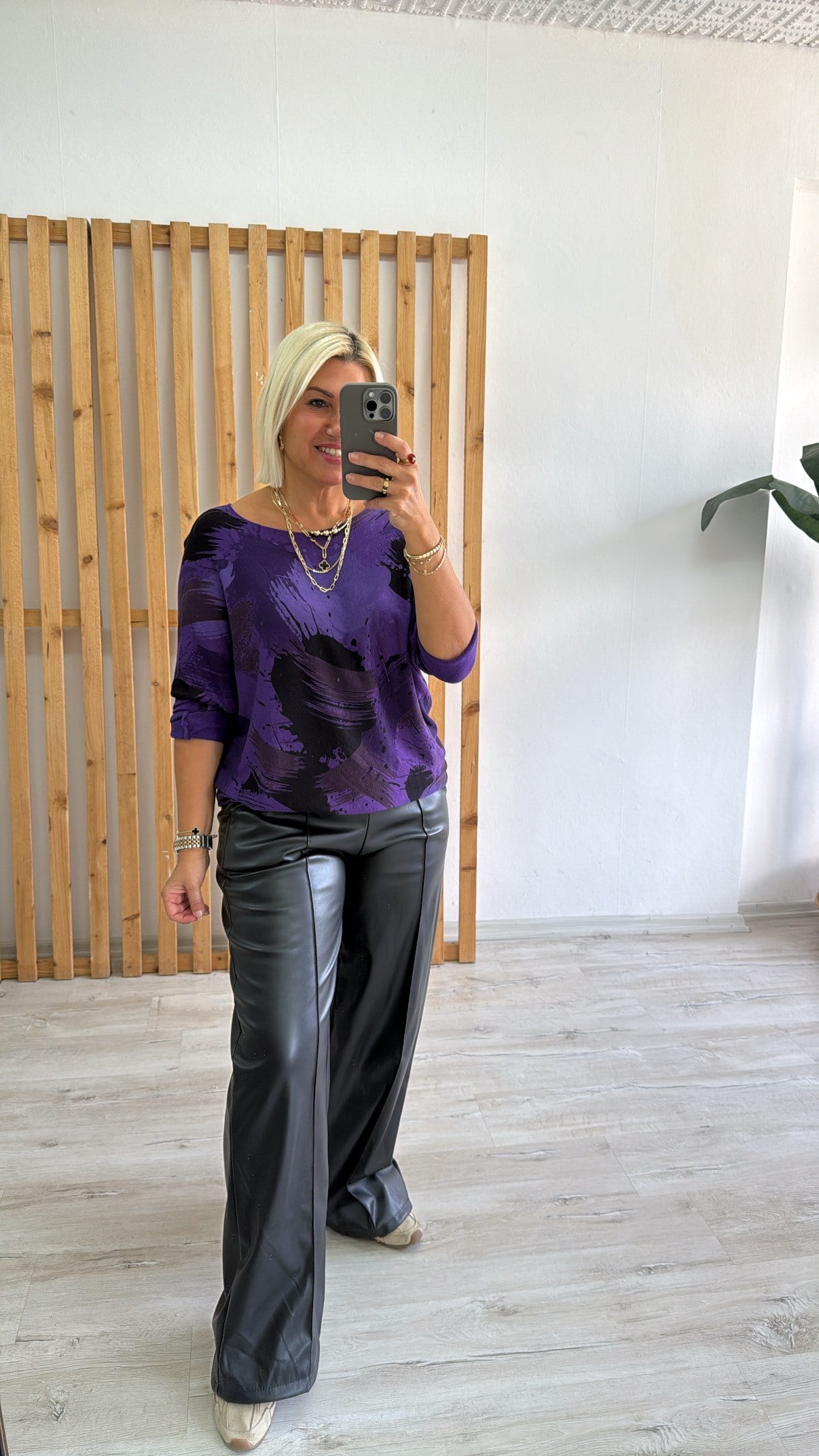 Yuvarlak Yaka Fırça Boyalı İthal BluzUBL2412286-MOR-STD