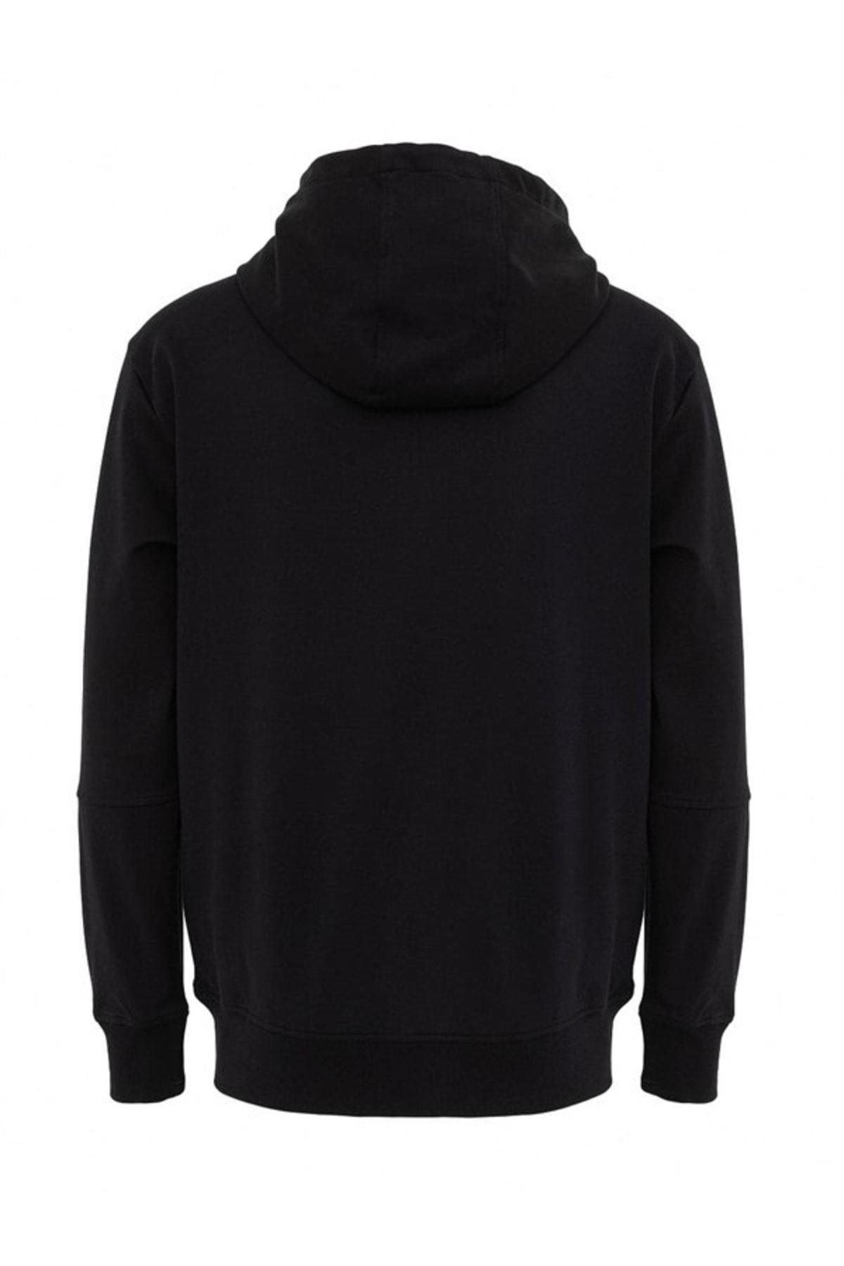 hooded-sweatshirt-57-bc8.jpg