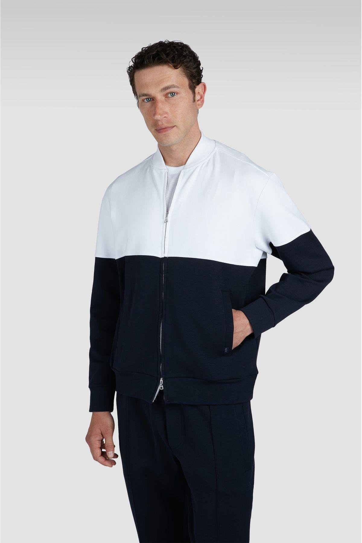 jogging-suit--4b60-.jpg