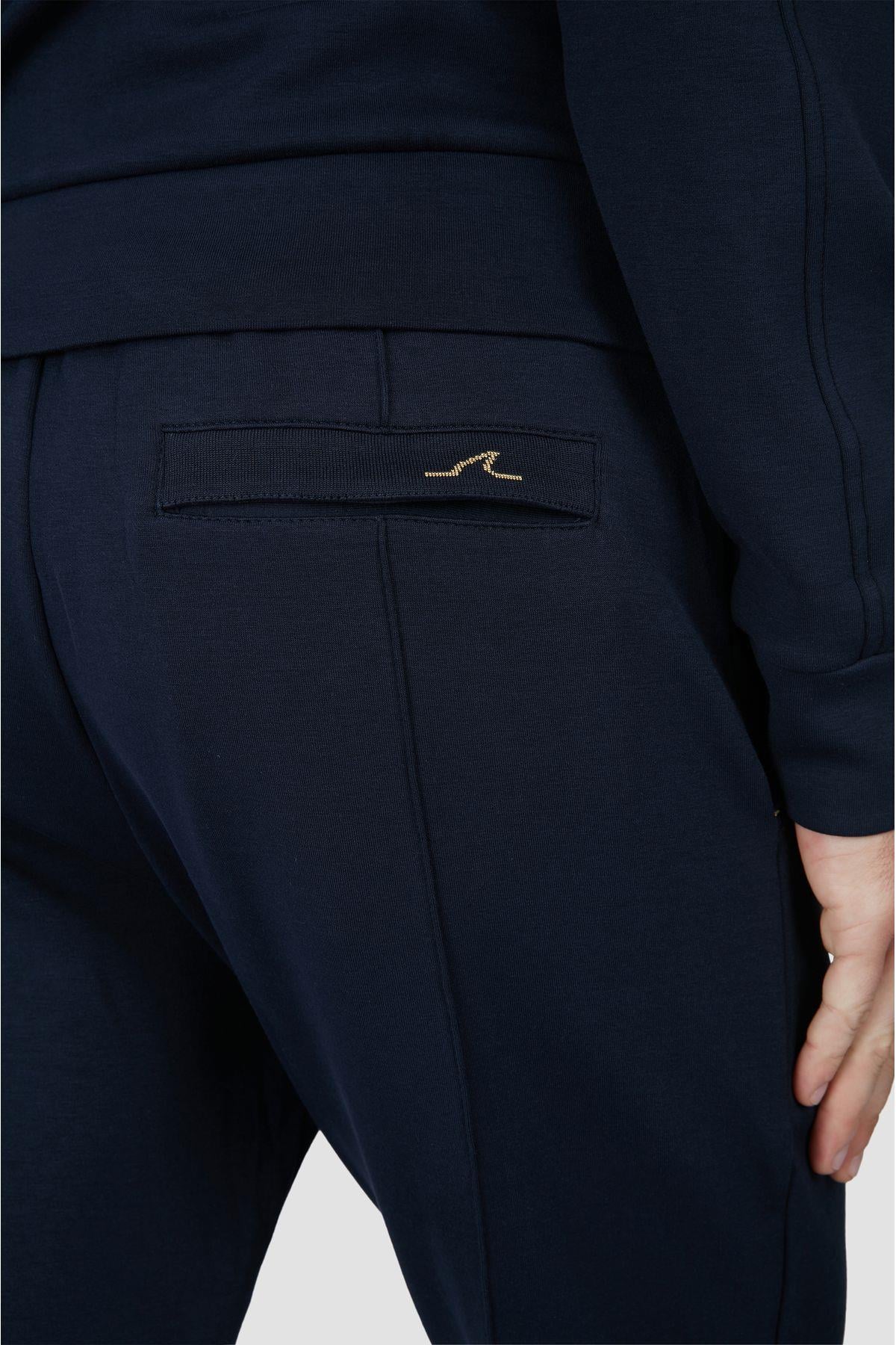 jogging-suit-2-1c05.jpg