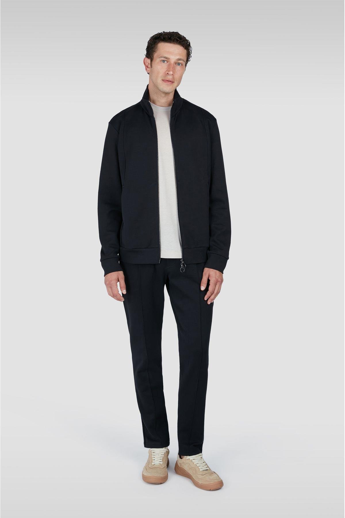 jogging-suit-6-4e46.jpg