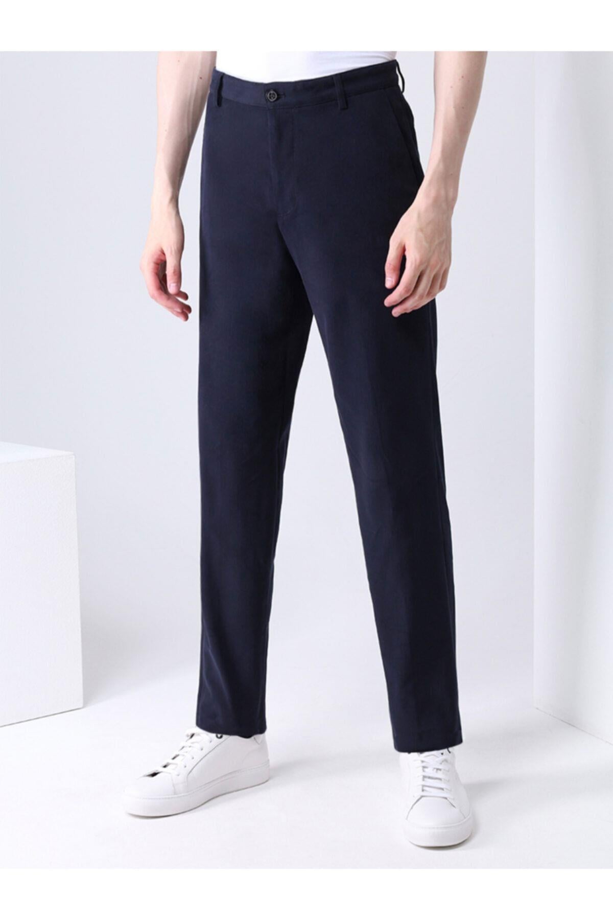 mans-trousers-e64e68.jpg