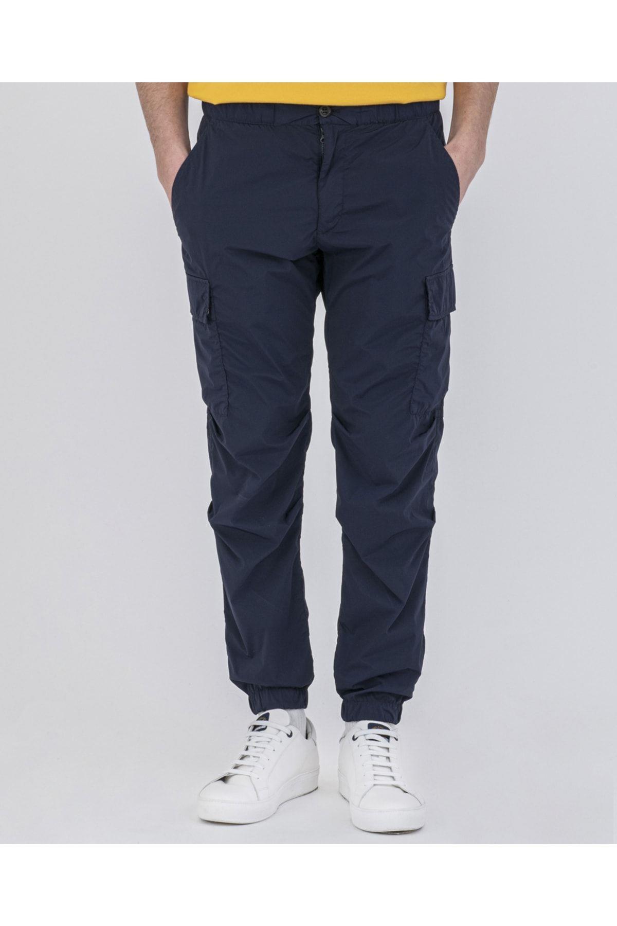 mens-cargo-trousers-d70c1b.jpg