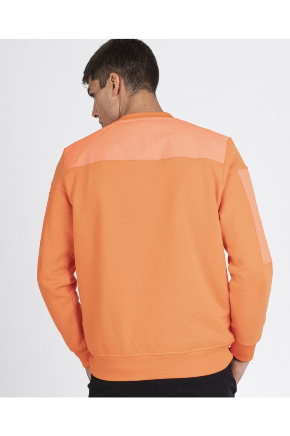 mens-knitted-sweatshirt--4d8d-.jpg