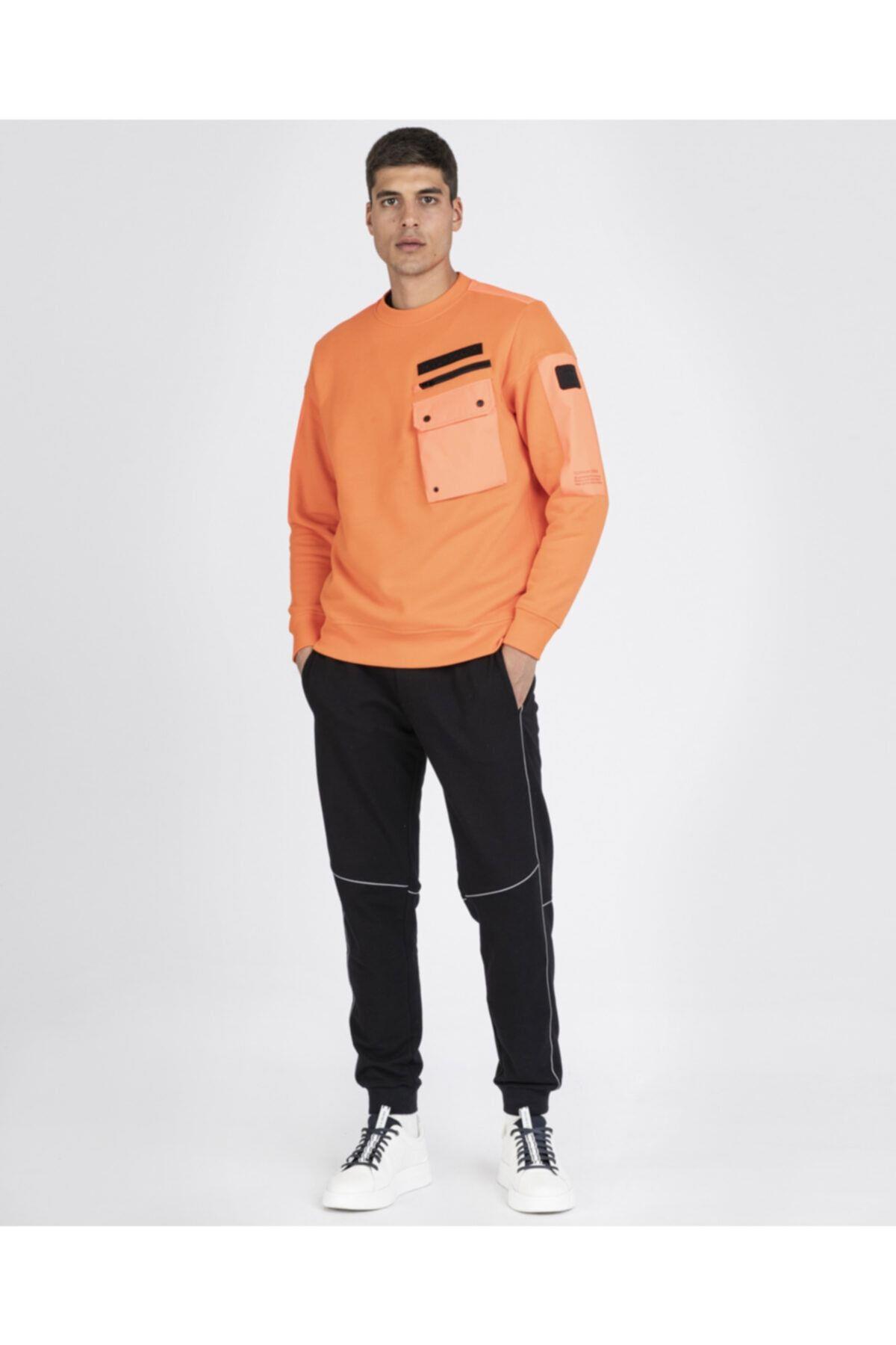 mens-knitted-sweatshirt-b1b7d0.jpg