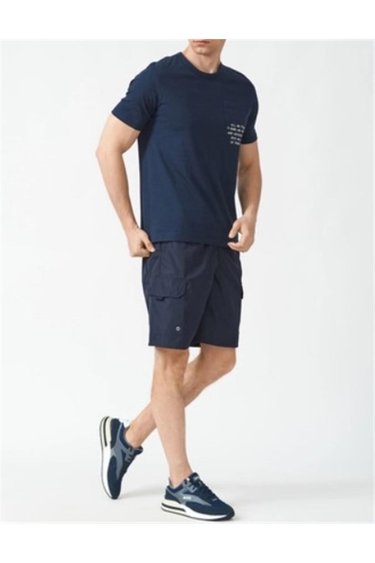 mens-knitted-t-shirt-c.w-e-b773.jpg
