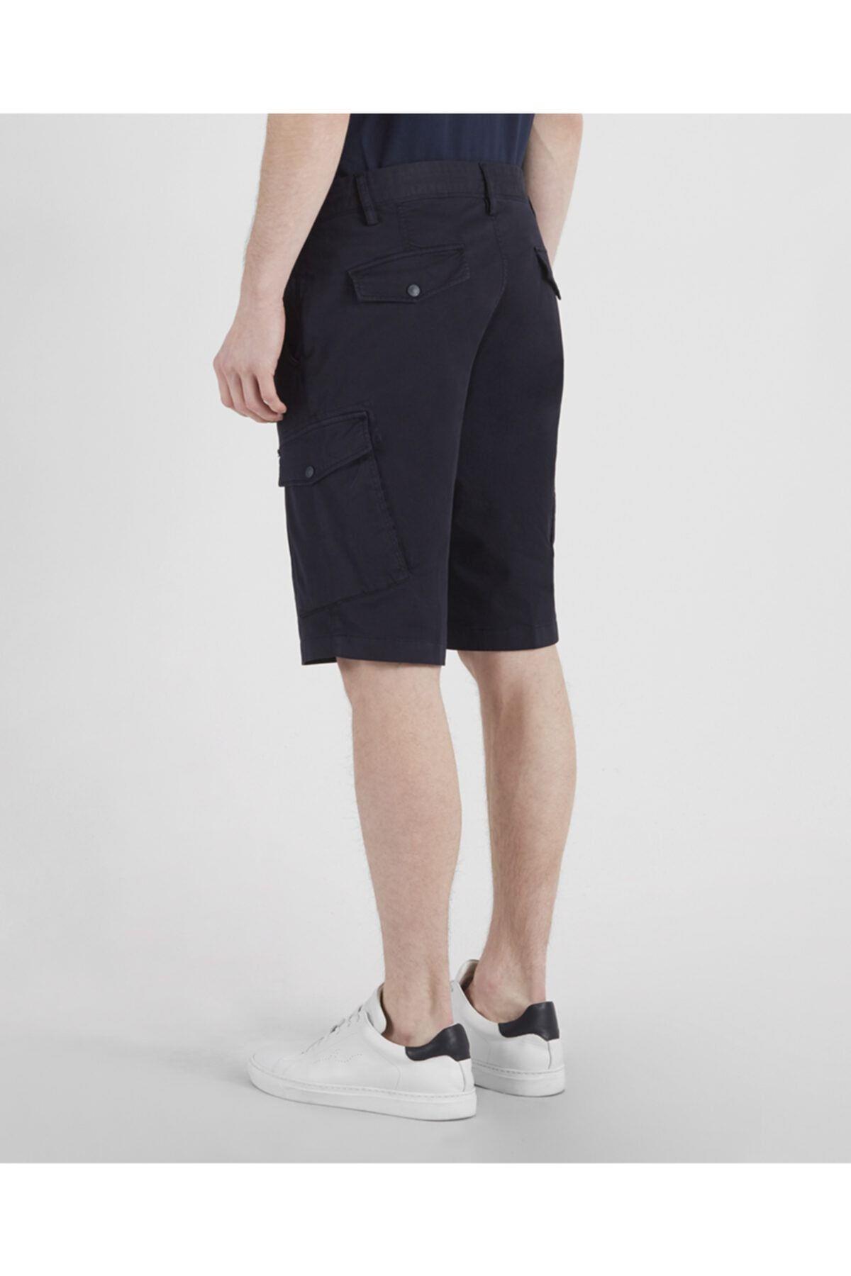 mens-woven-bermudas-c41e8f.jpg