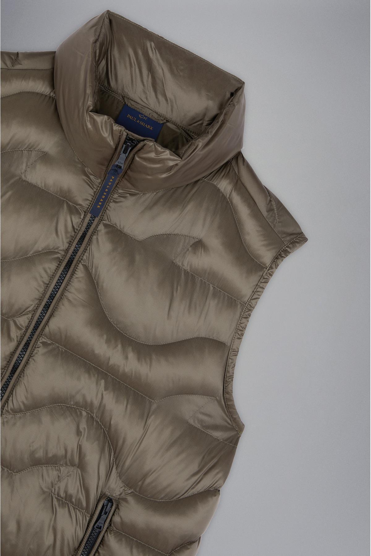 quilted-waistcoatdis-giyimpaulshark-e-8d74.jpg