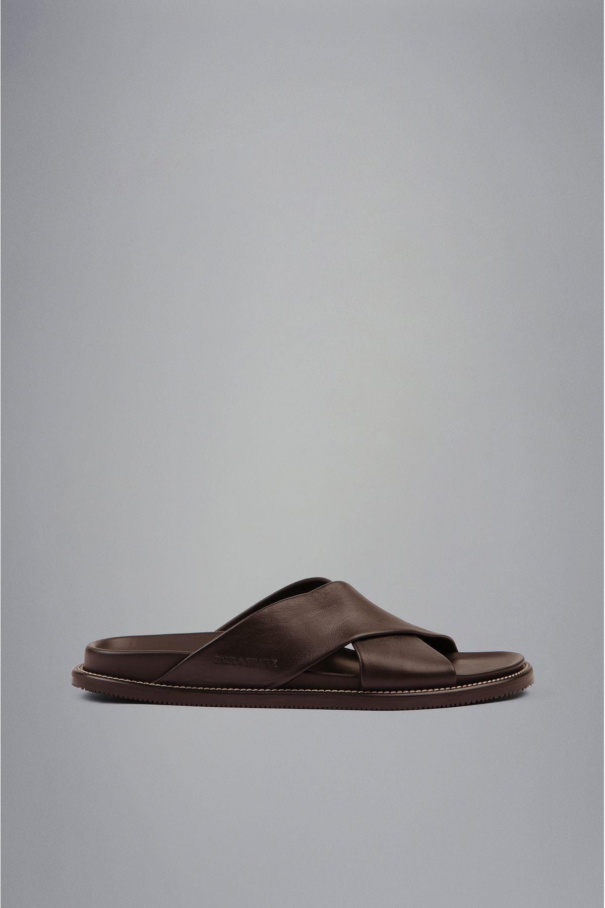 slippers-8760e2.jpg