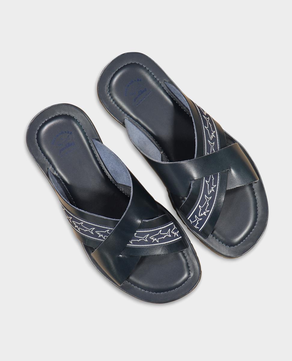 slippers-917b66.jpg