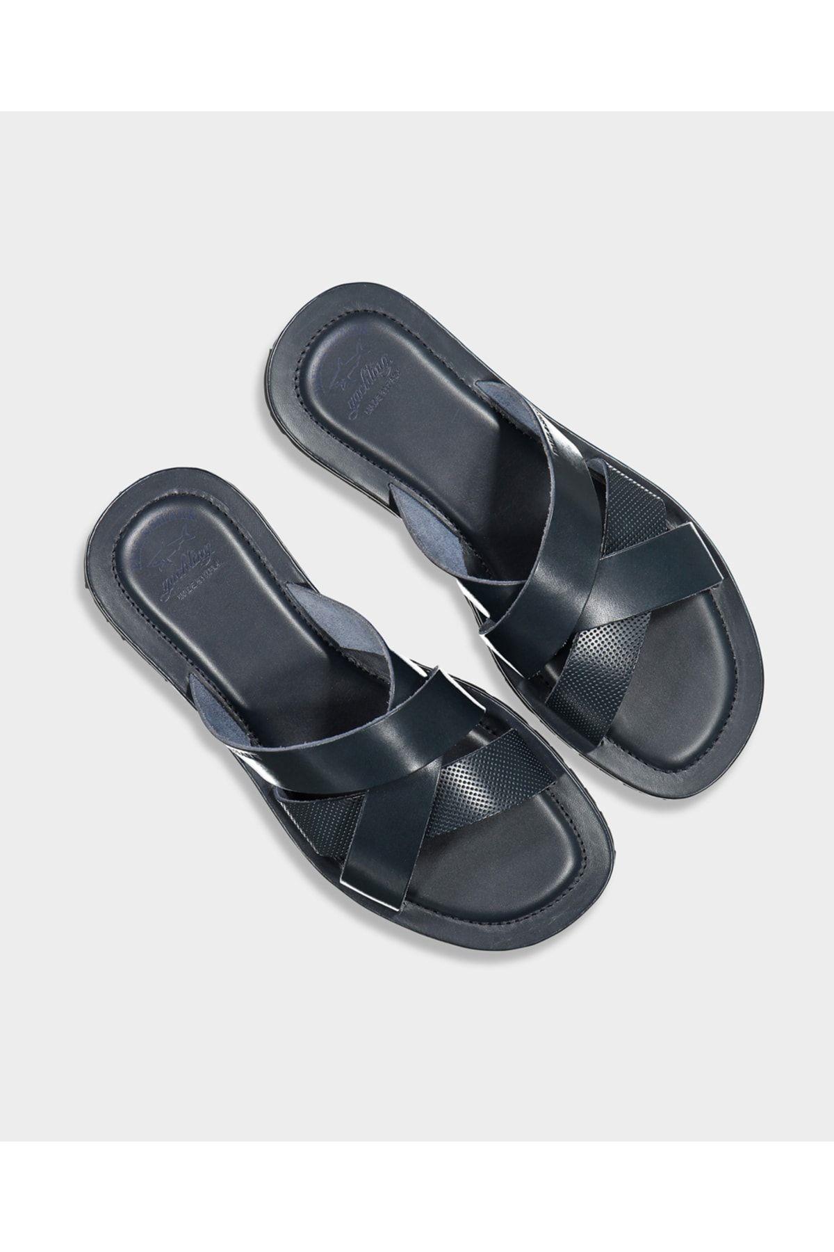 slippers-9c3a6c.jpg