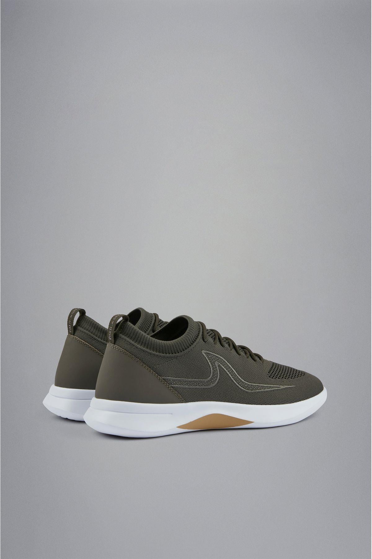 sneakers--4ace-.jpg