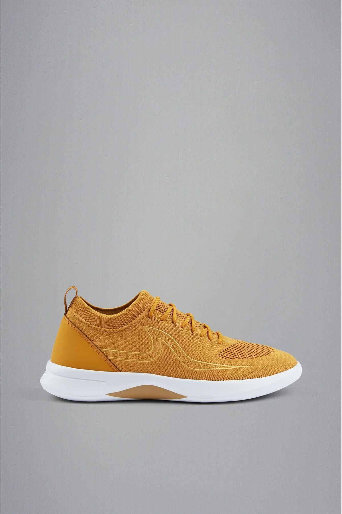 sneakers--4ed6-.jpg