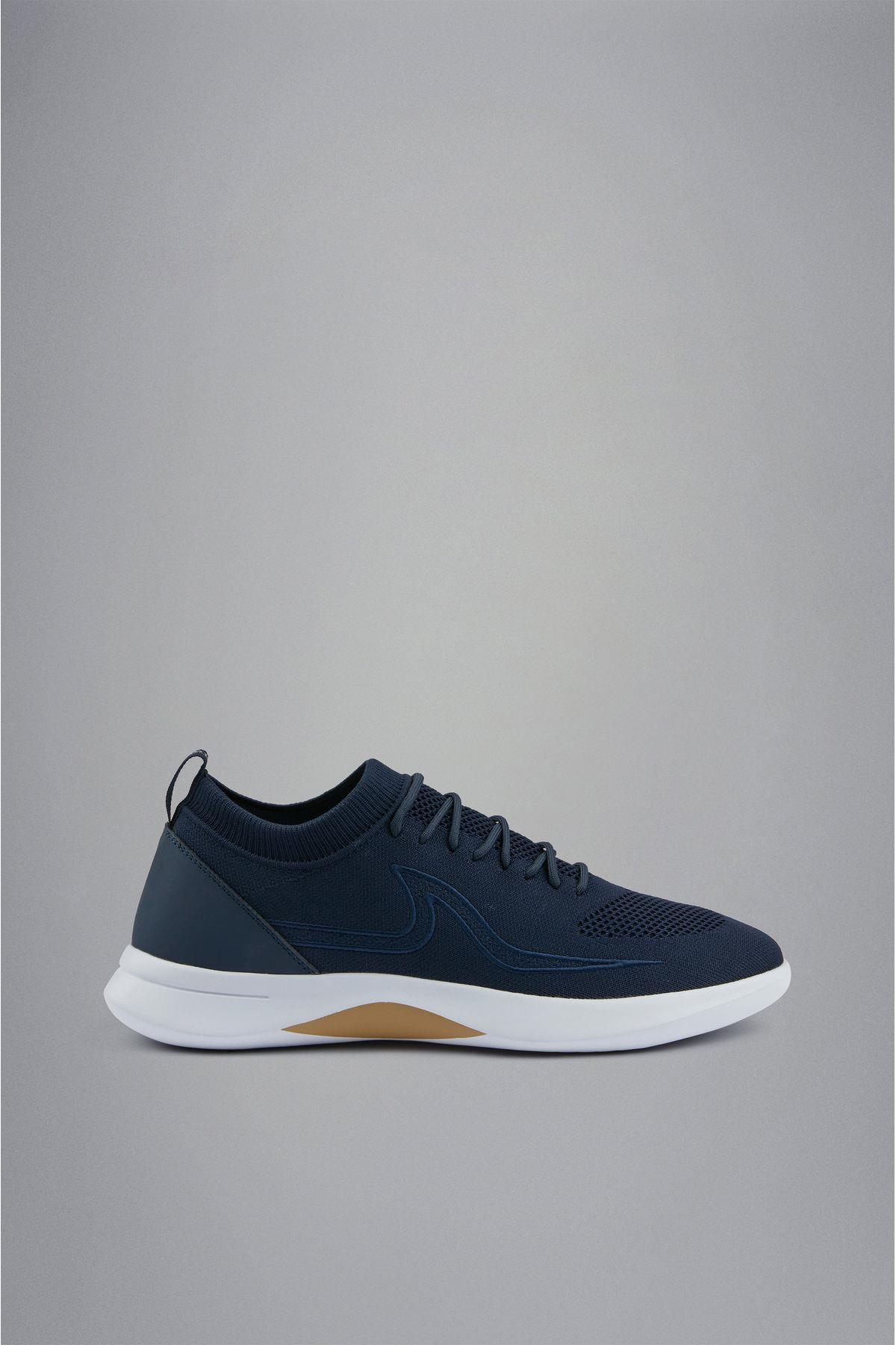 sneakers-1-9380.jpg