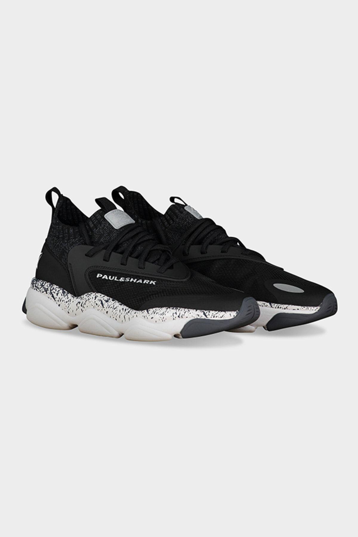 sneakers-163fe1.jpg