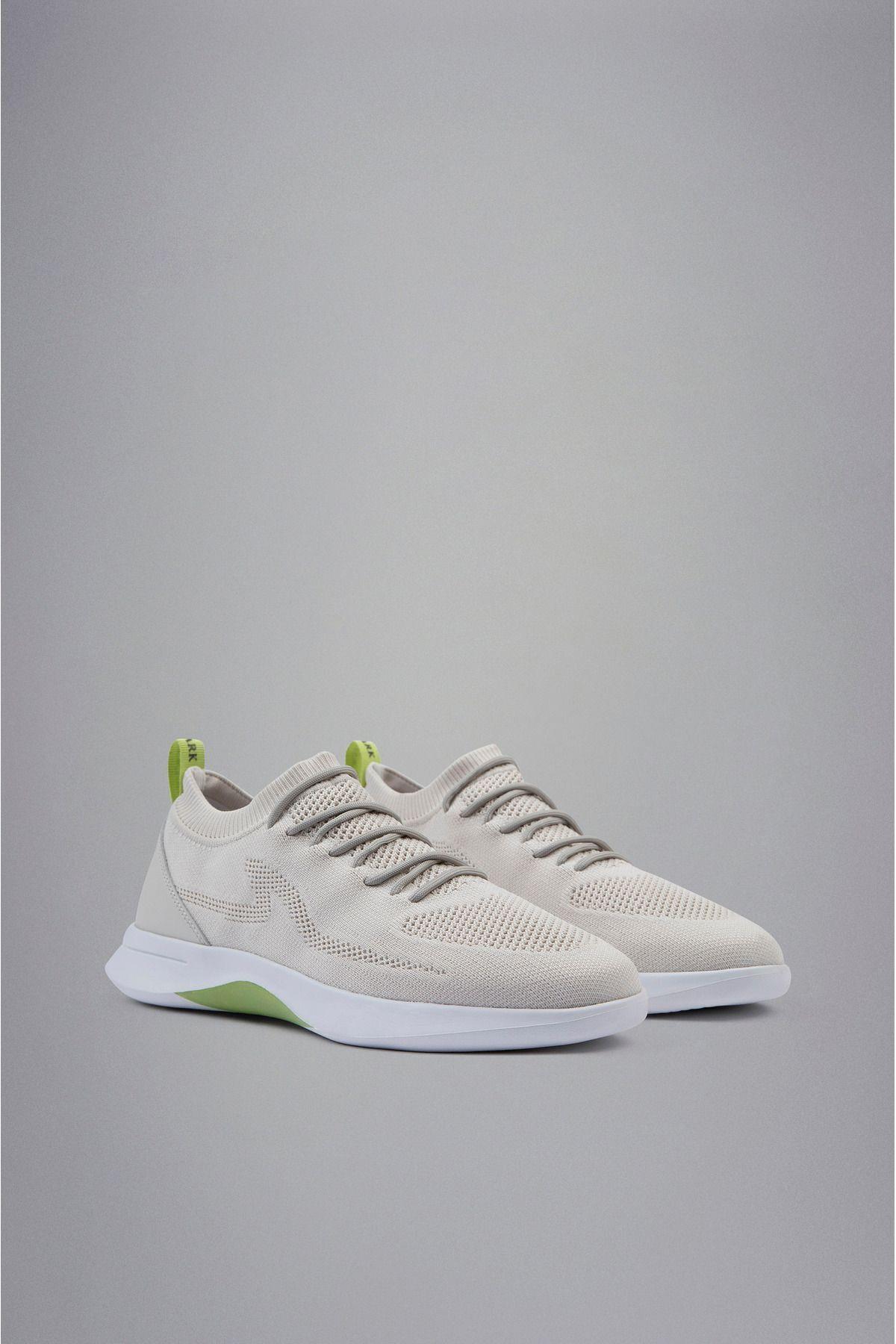 sneakers-2e4279.jpg