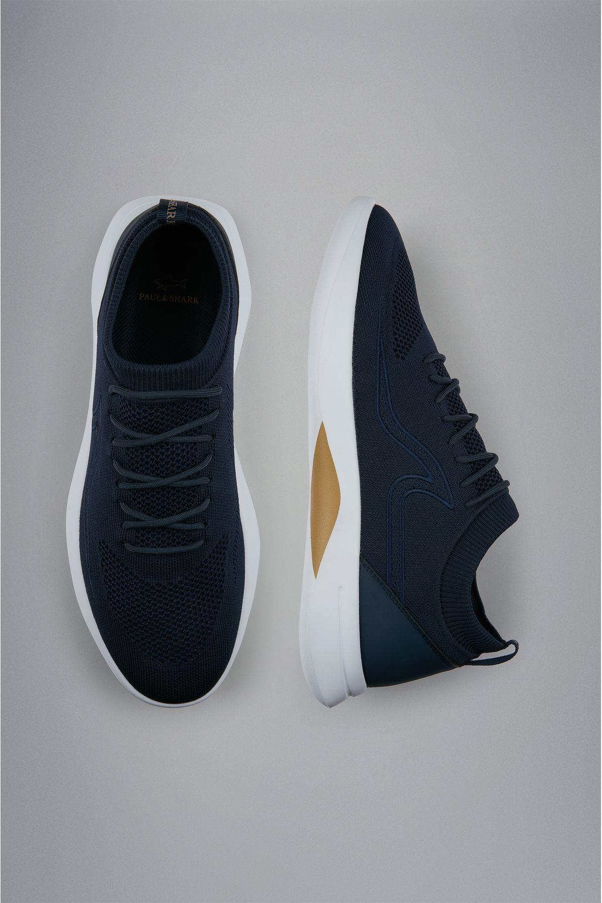 sneakers-33-419.jpg
