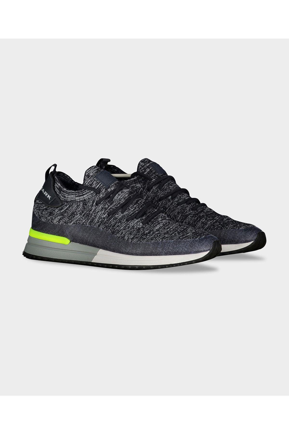 sneakers-49fb-b.jpg