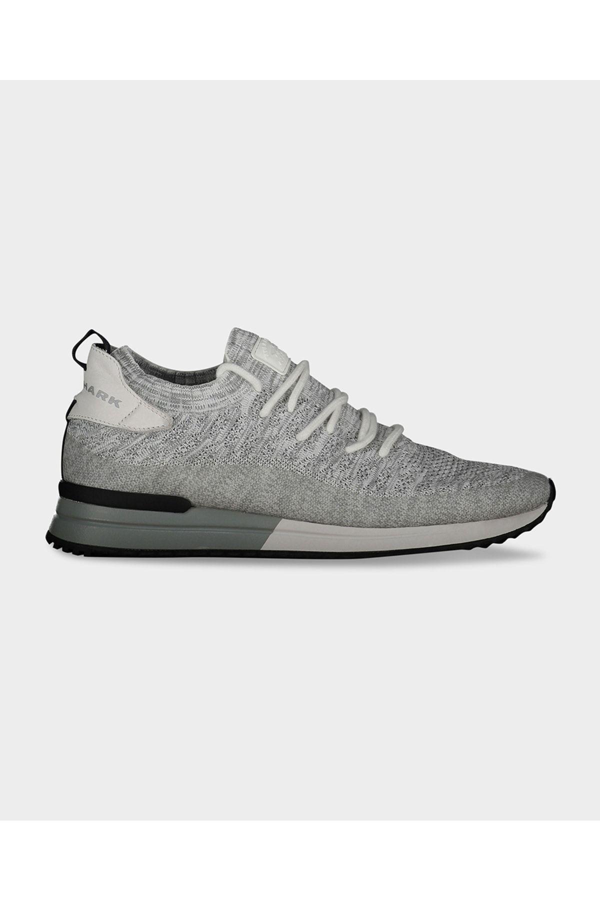 sneakers-51d479.jpg