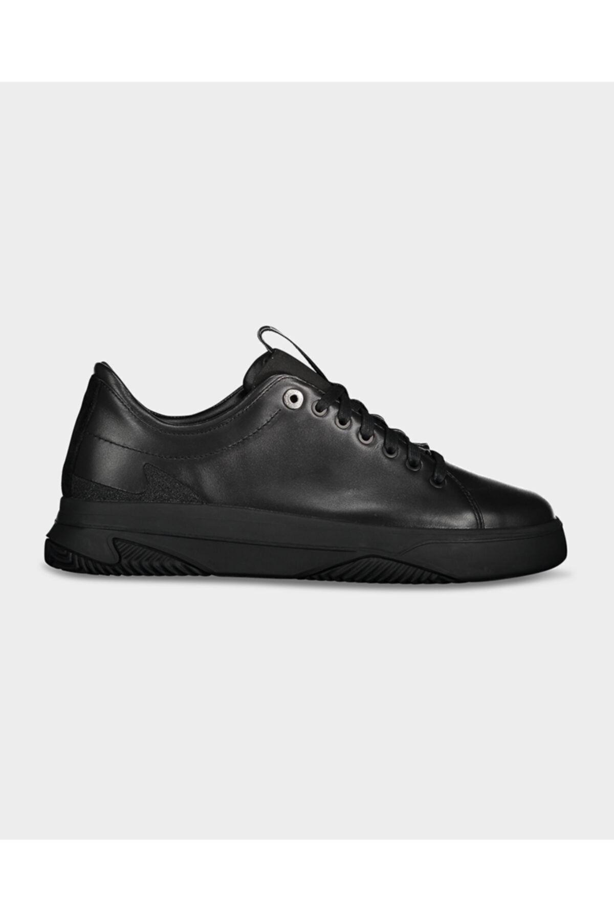 sneakers-885-aa.jpg