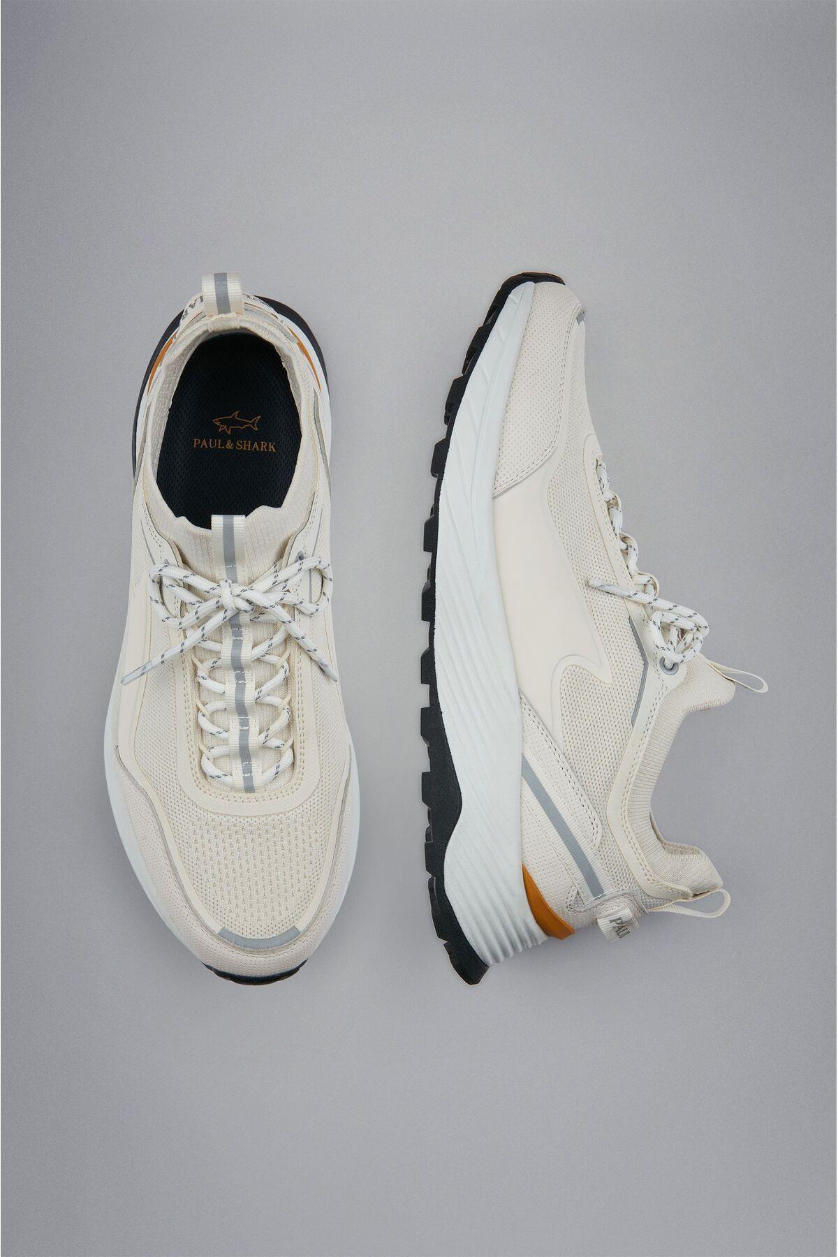 sneakers-9e4-50.jpg