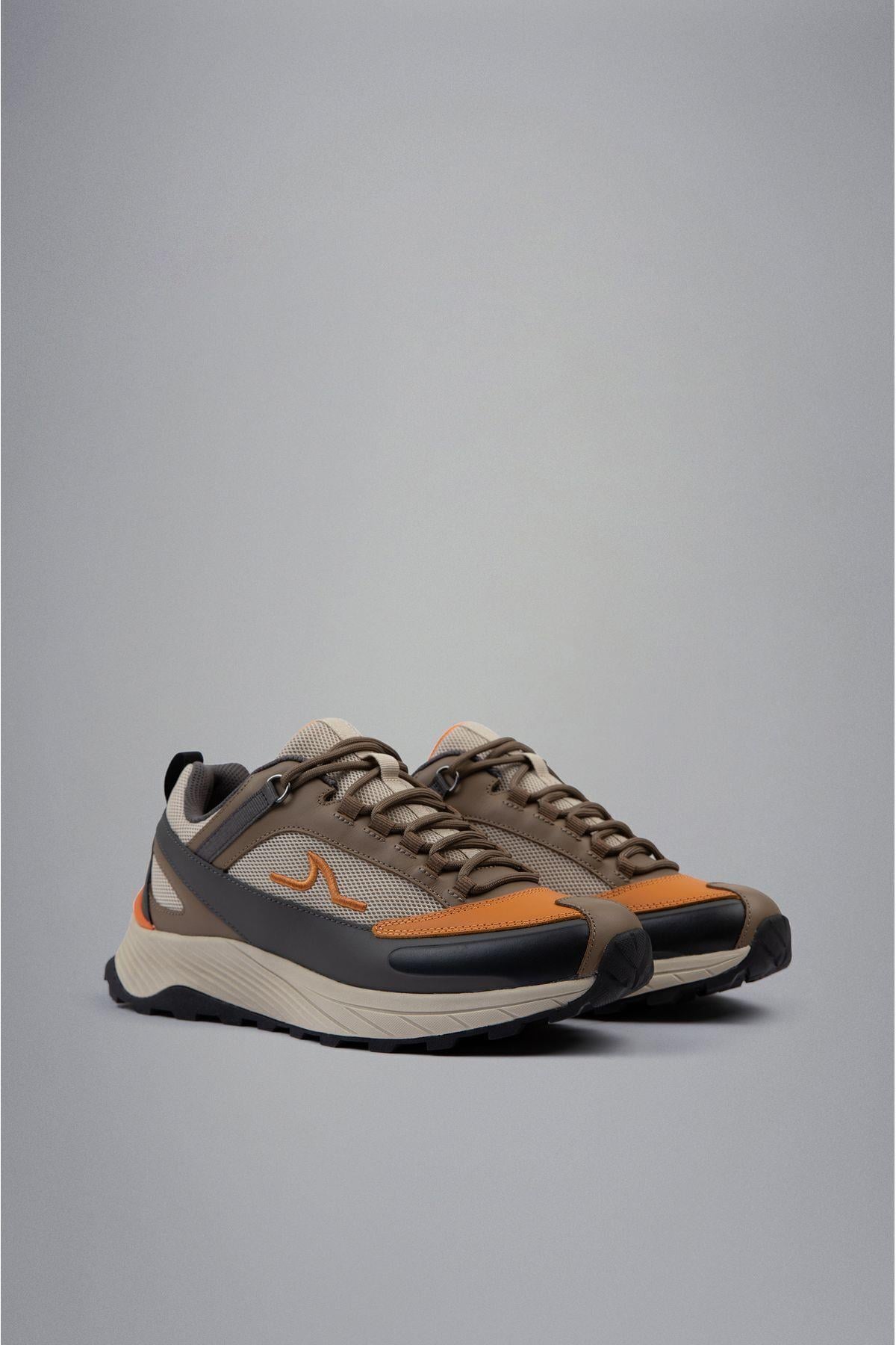 sneakers-a70bf1.jpg