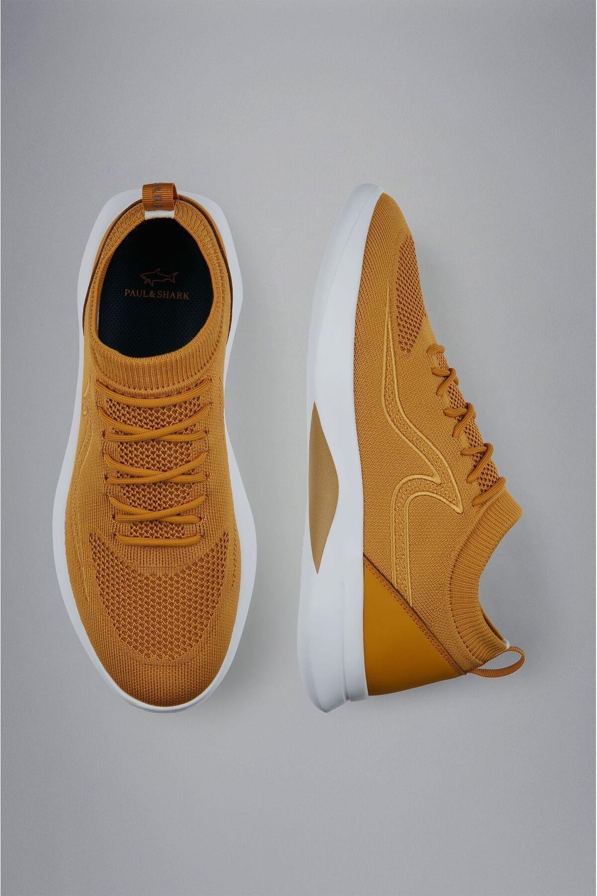 sneakers-b121-e.jpg