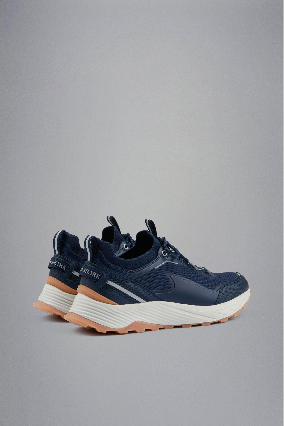 sneakers-b40149.jpg