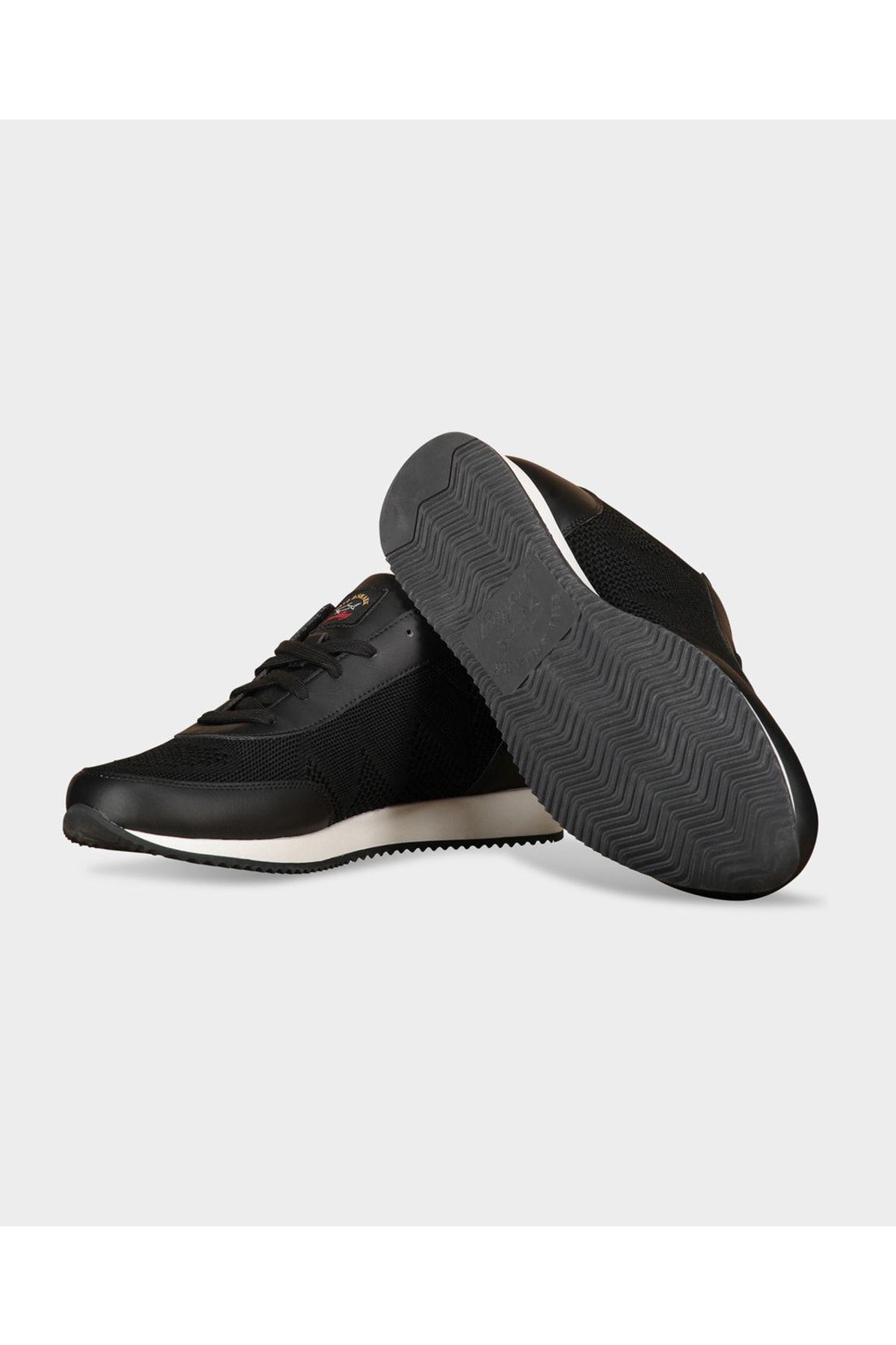 sneakers-c3e9d4.jpg