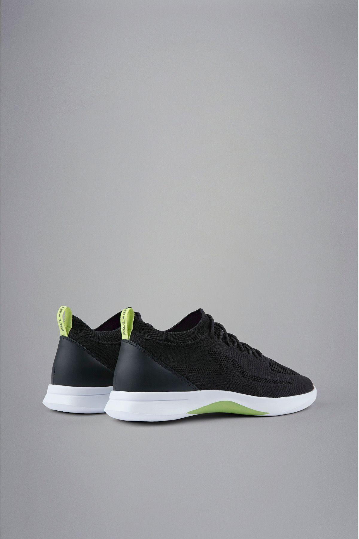 sneakers-c93802.jpg