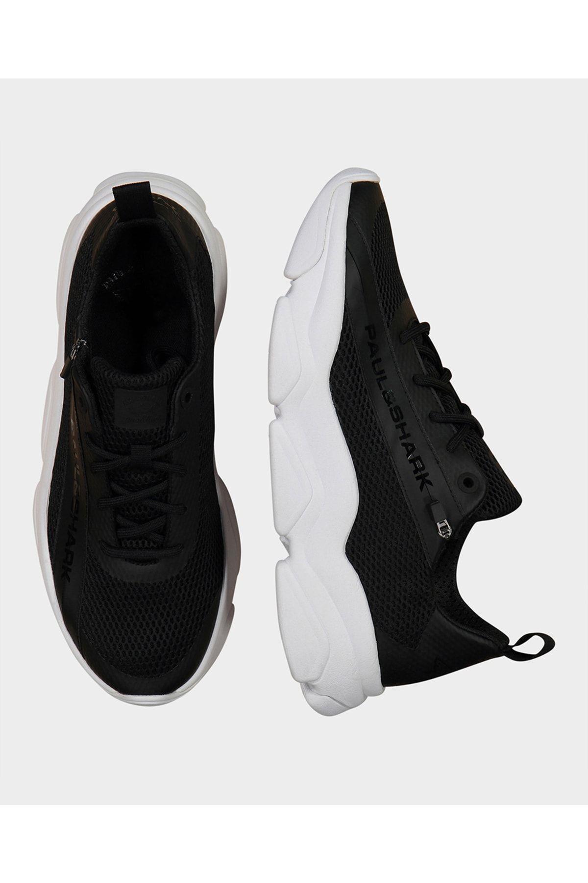 sneakers-cc965b.jpg