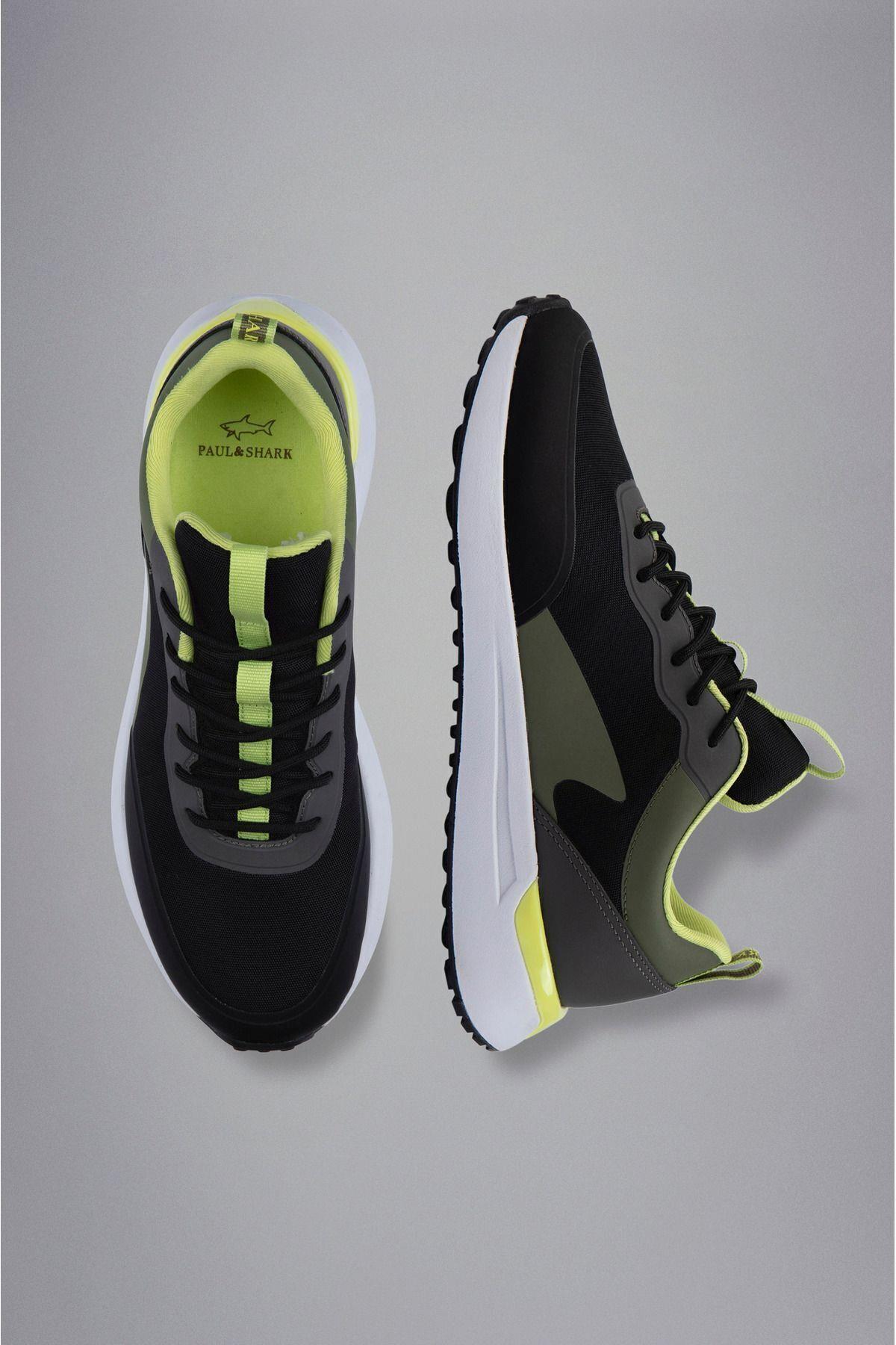 sneakers-d-a2b1.jpg