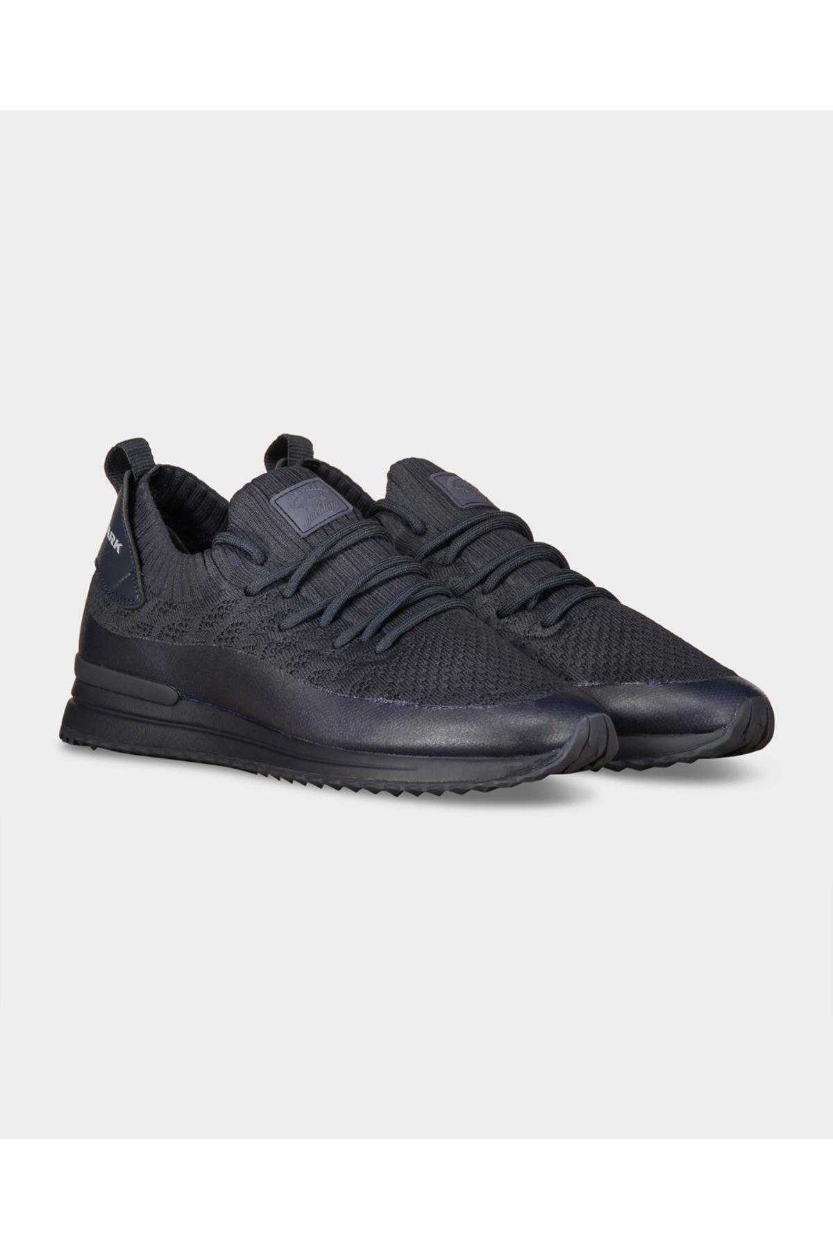 sneakers-f978ab.jpg