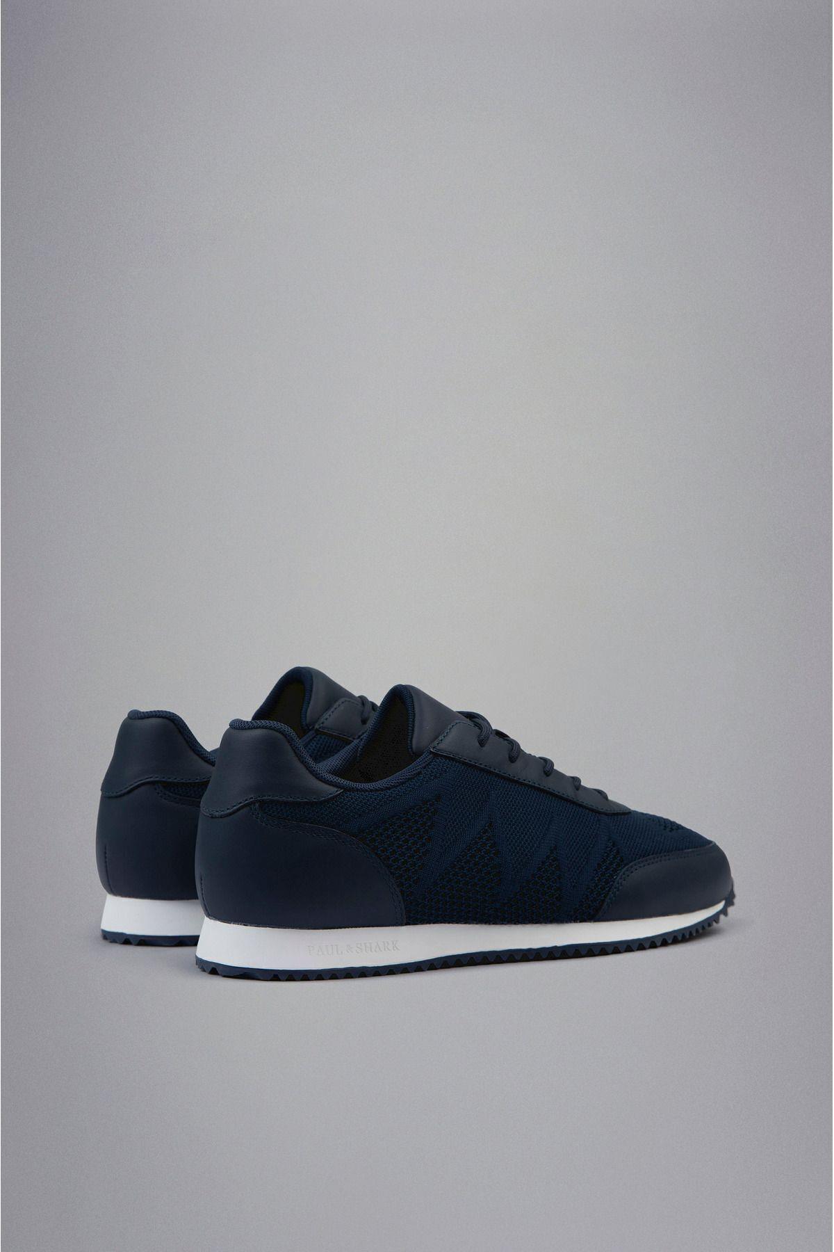 sneakers-ff8597.jpg