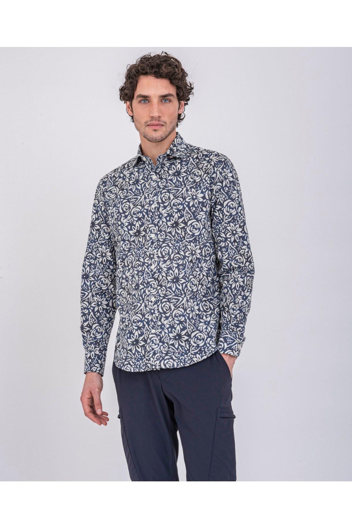 stretch-shirt-a1e852.jpg
