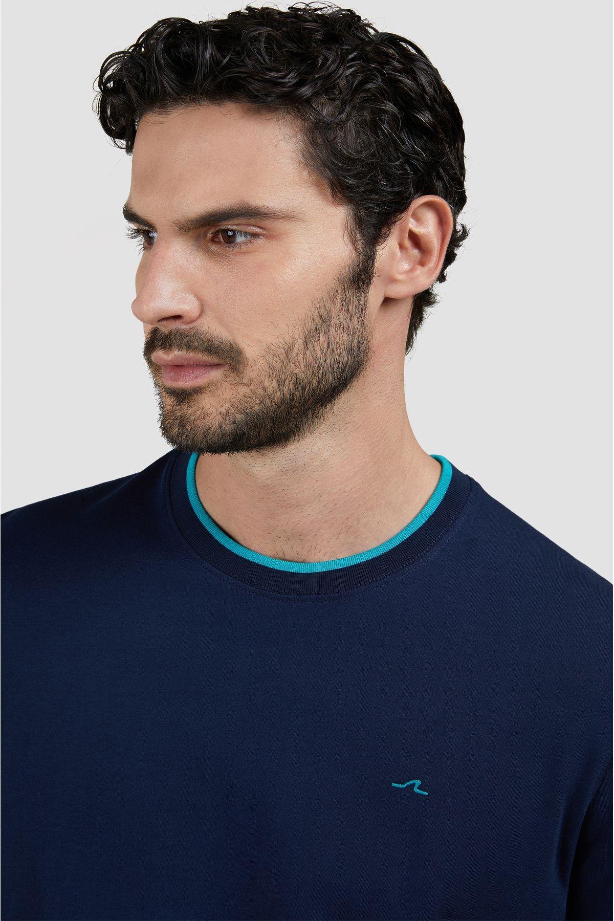 t-shirt-783b83.jpg