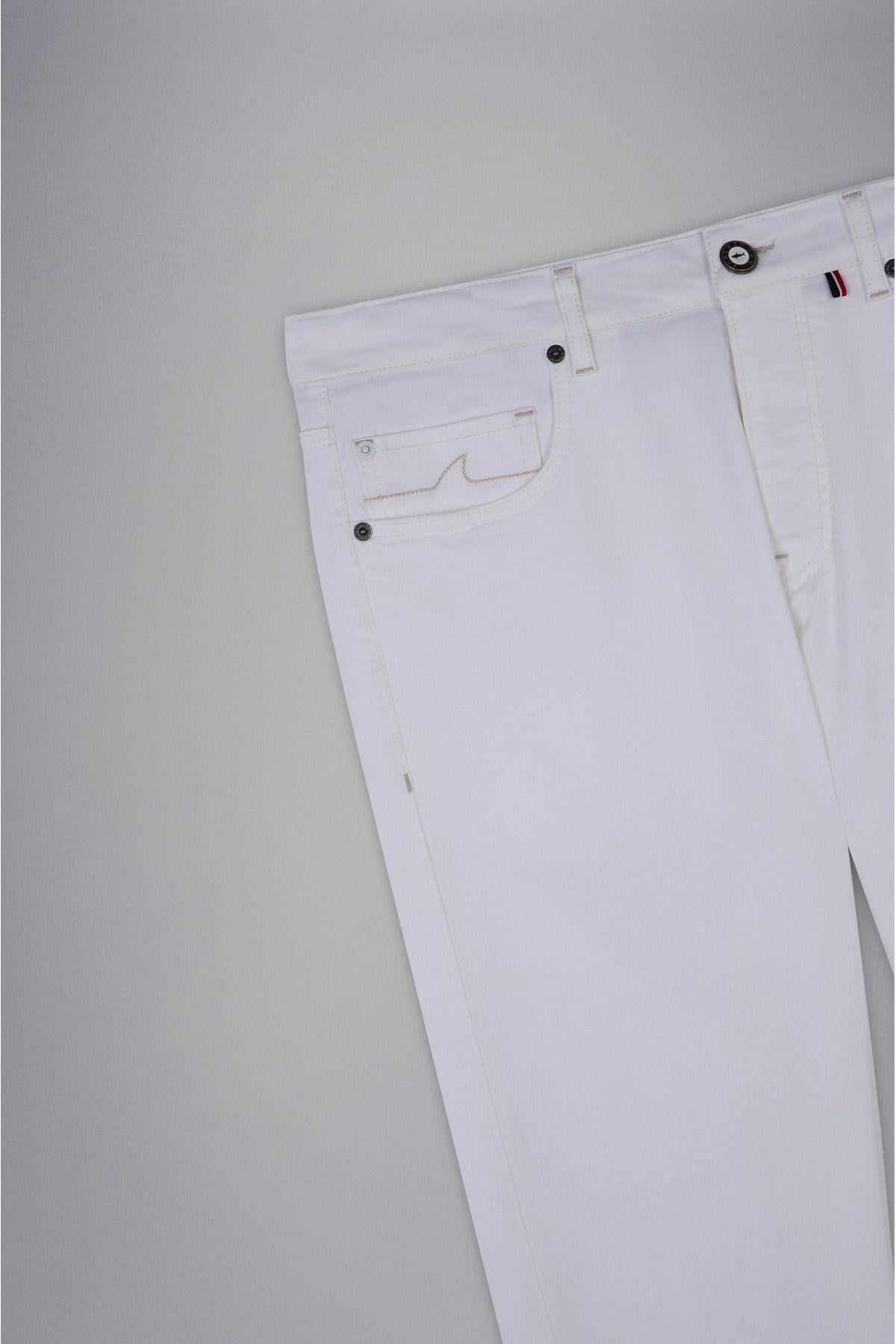white-rivet-5-pockets-jea-ns-7ec461.jpg