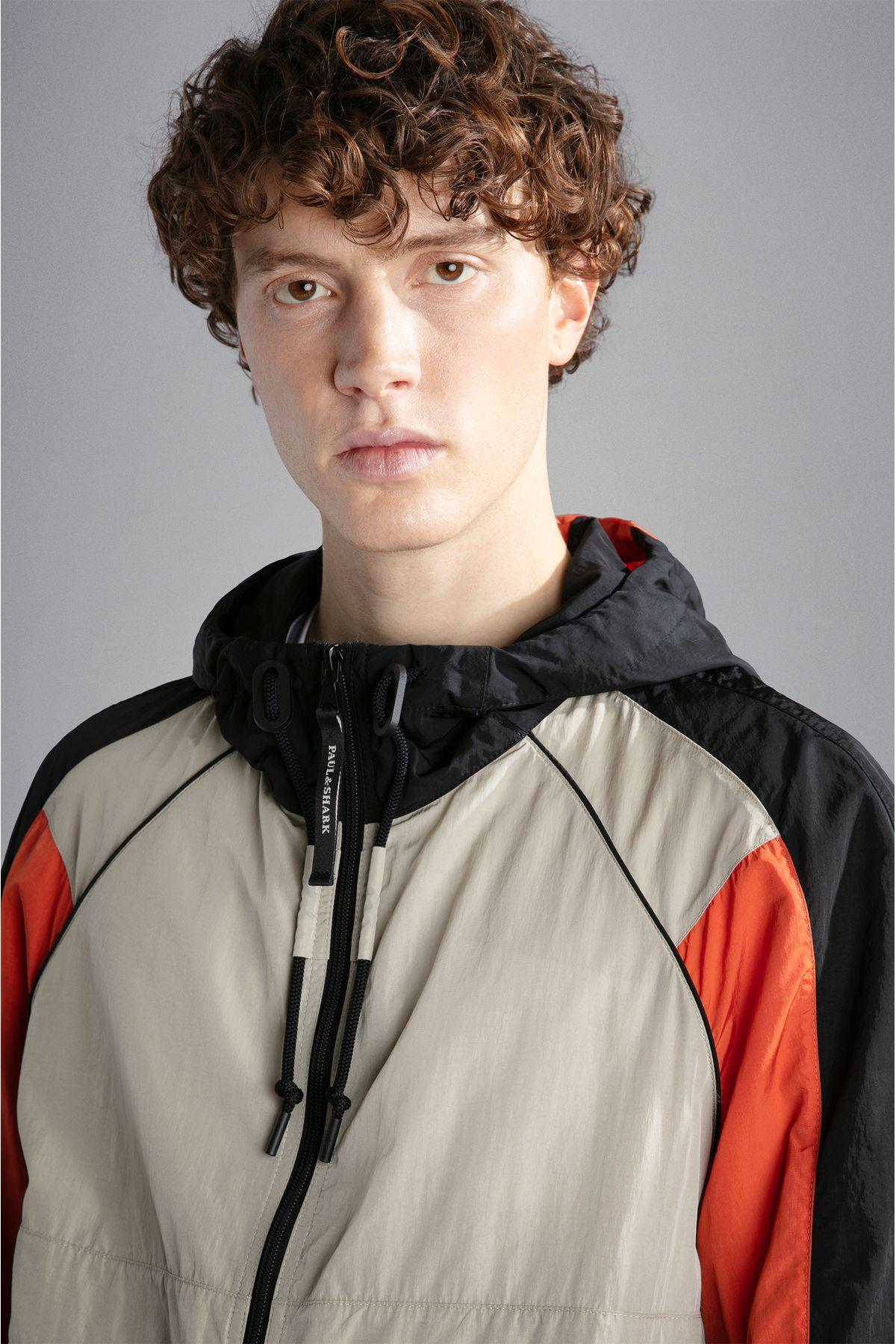 windbreaker-save-the-sea-0102-a.jpg