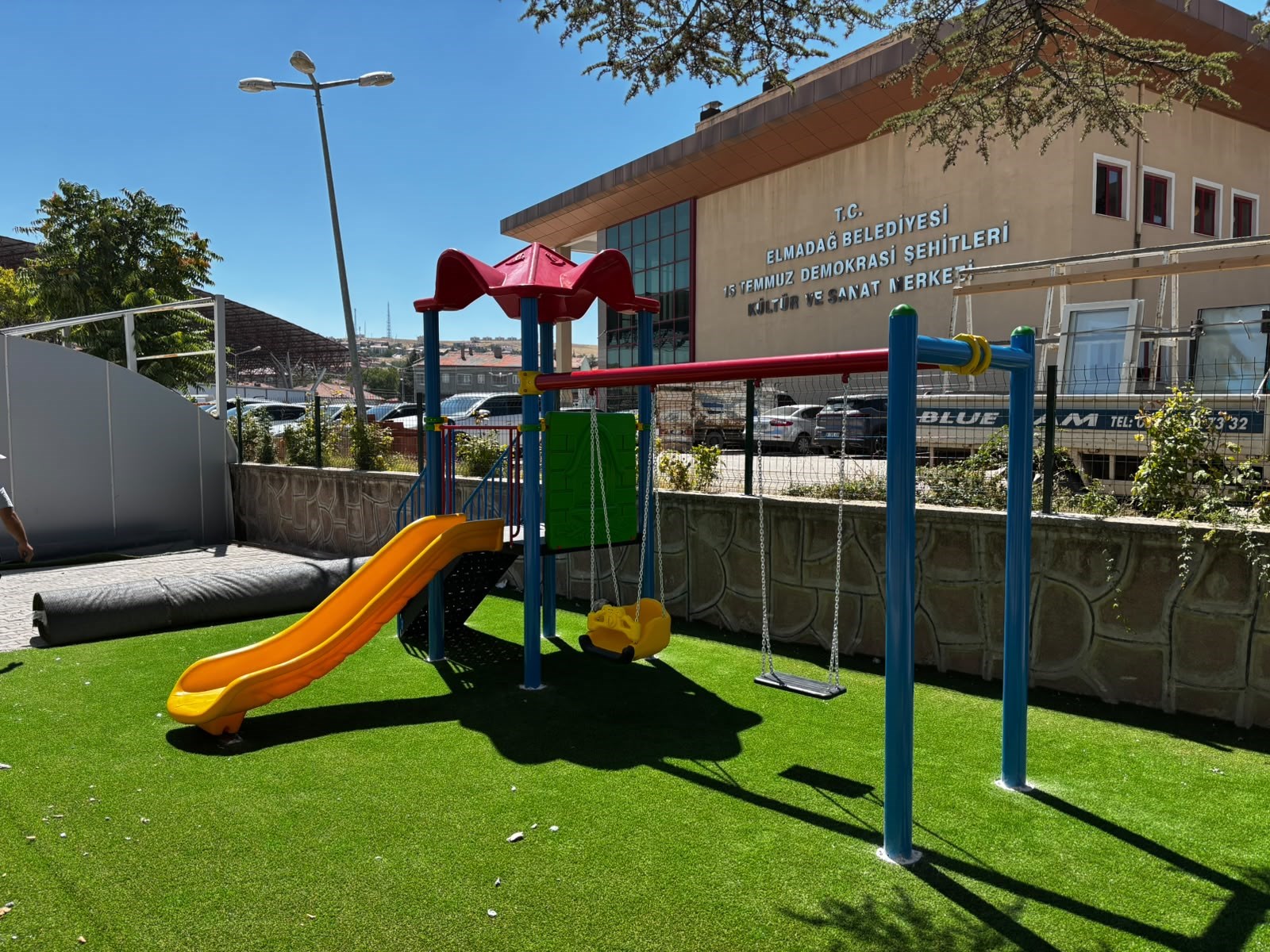 Çocuk Oyun Parkı BOS03, Bir Kuleli Bir Kaydıraklı 5.5x4.5m