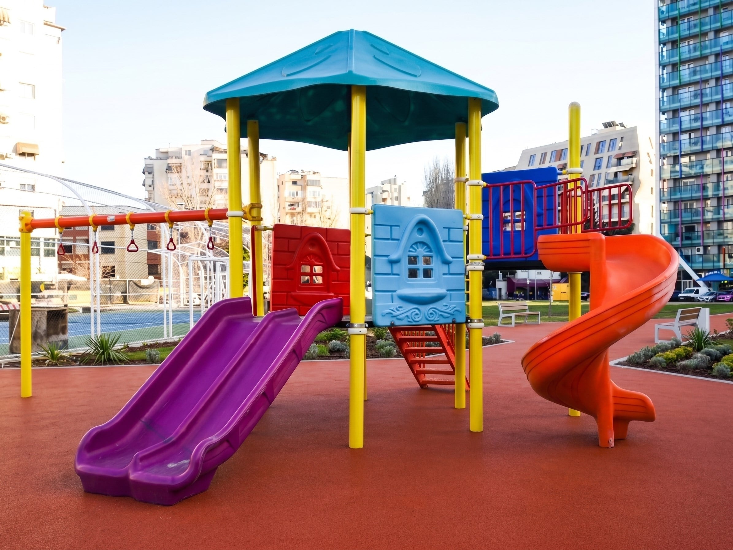 Dış Mekan Çocuk Oyun Parkı 6x5m, Altıgen Çatılı Model