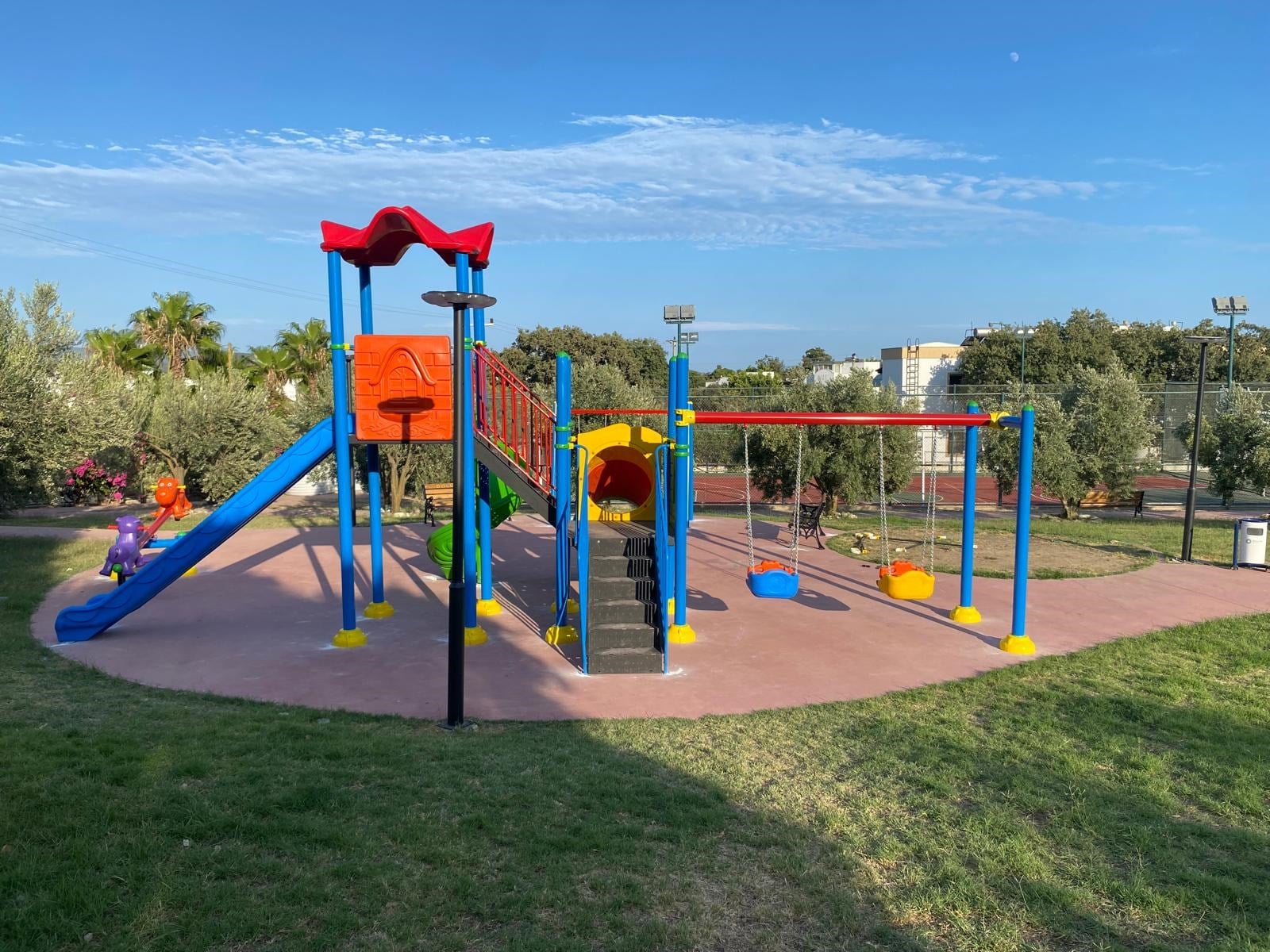 Multi-Activity Playground Set with Three Slides and Two Swings – BOS-01
