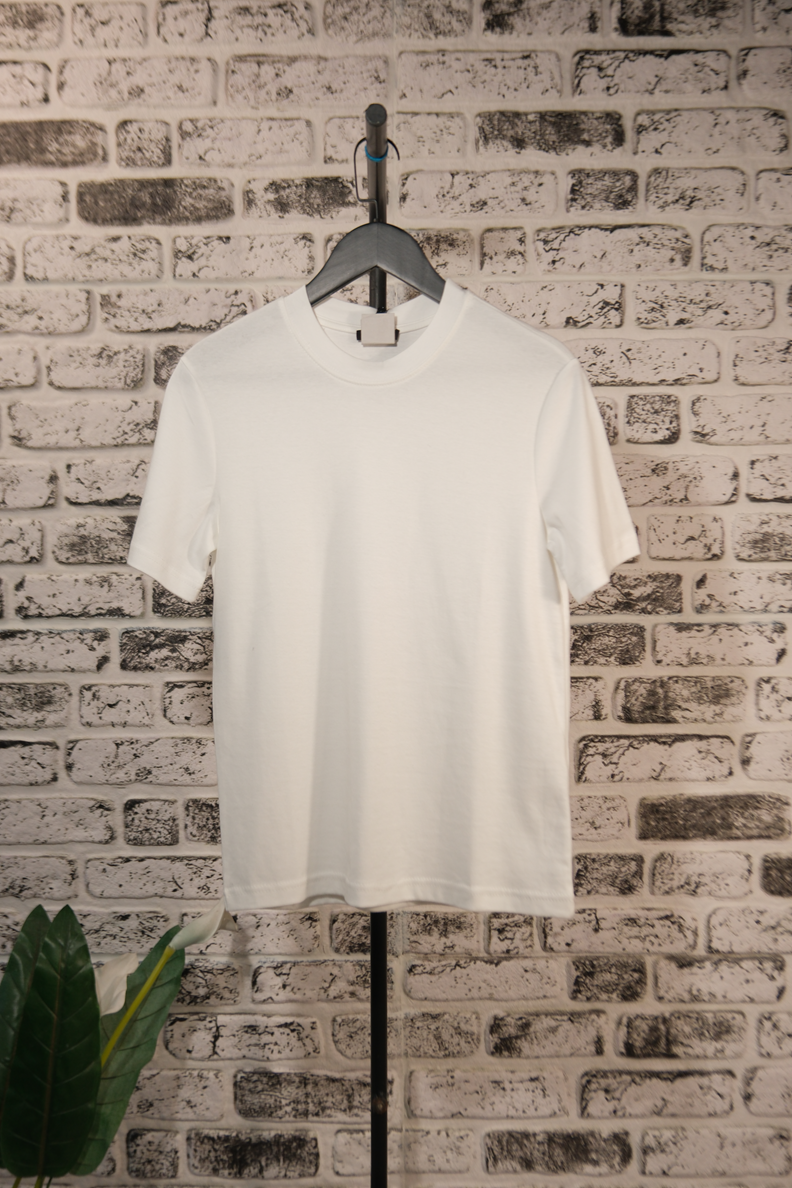 BASIC T-SHIRT