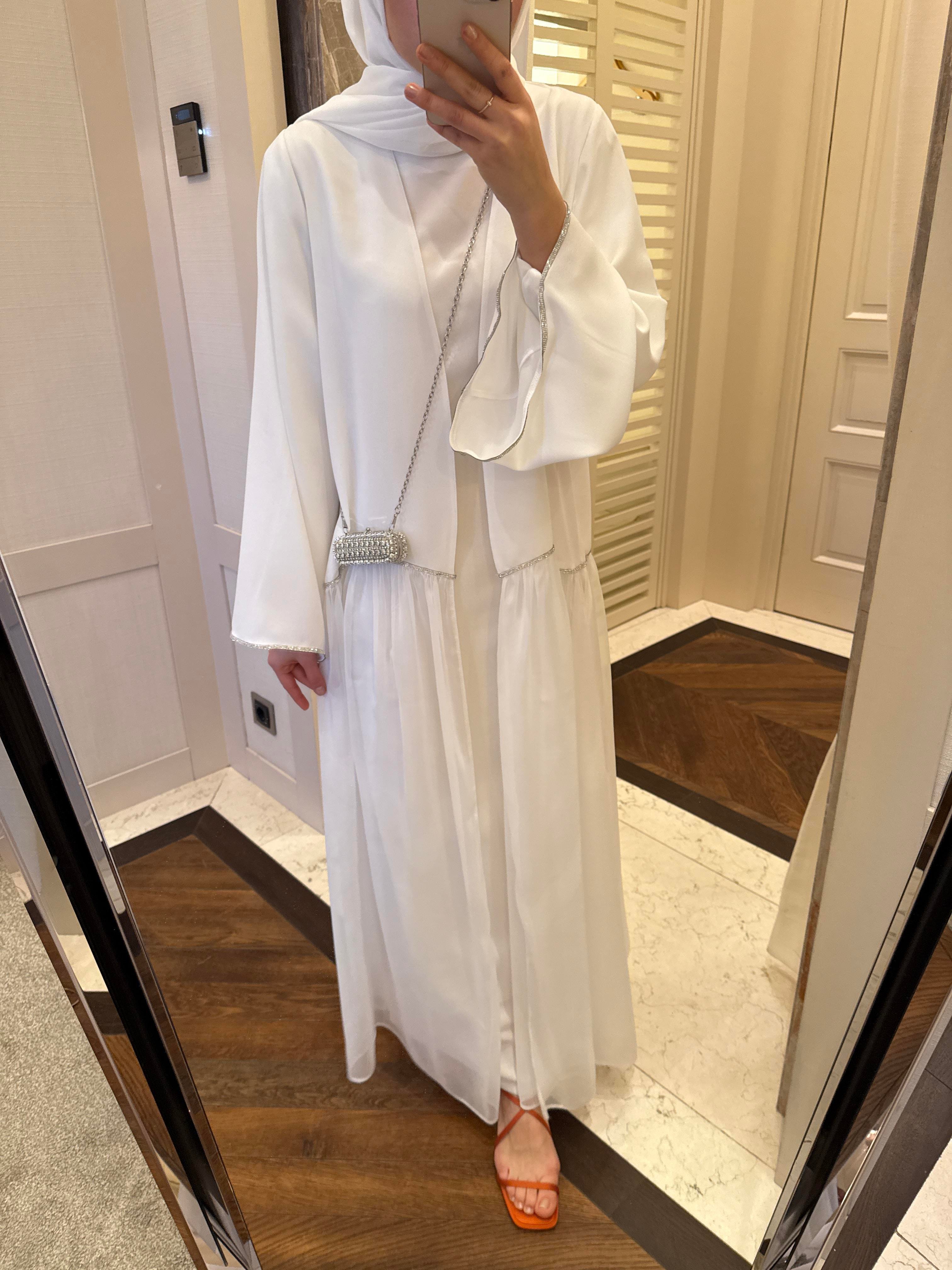 Beyaz abaya takım