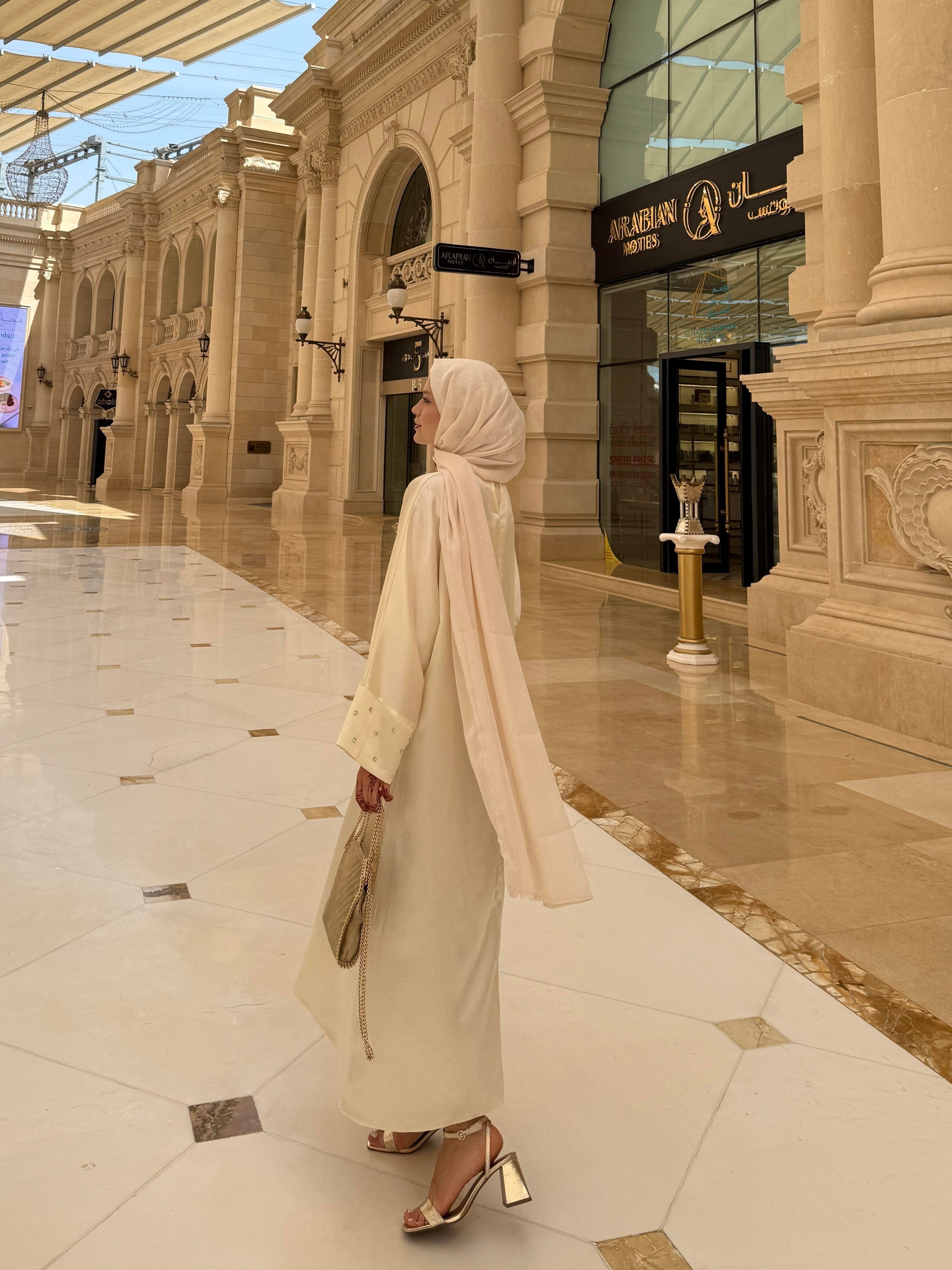 Doha Elbise Ekru