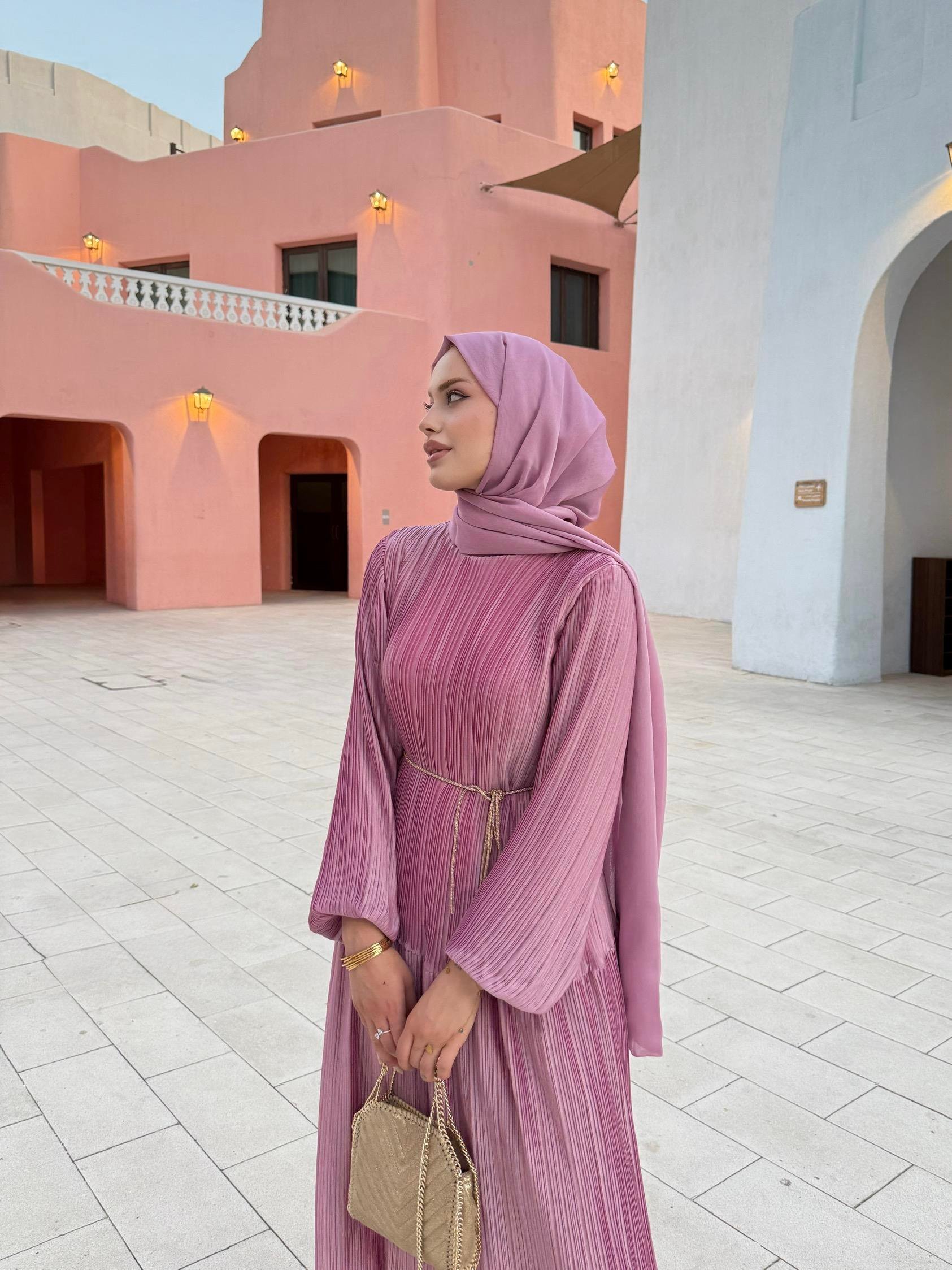 Mina Elbise Pembe