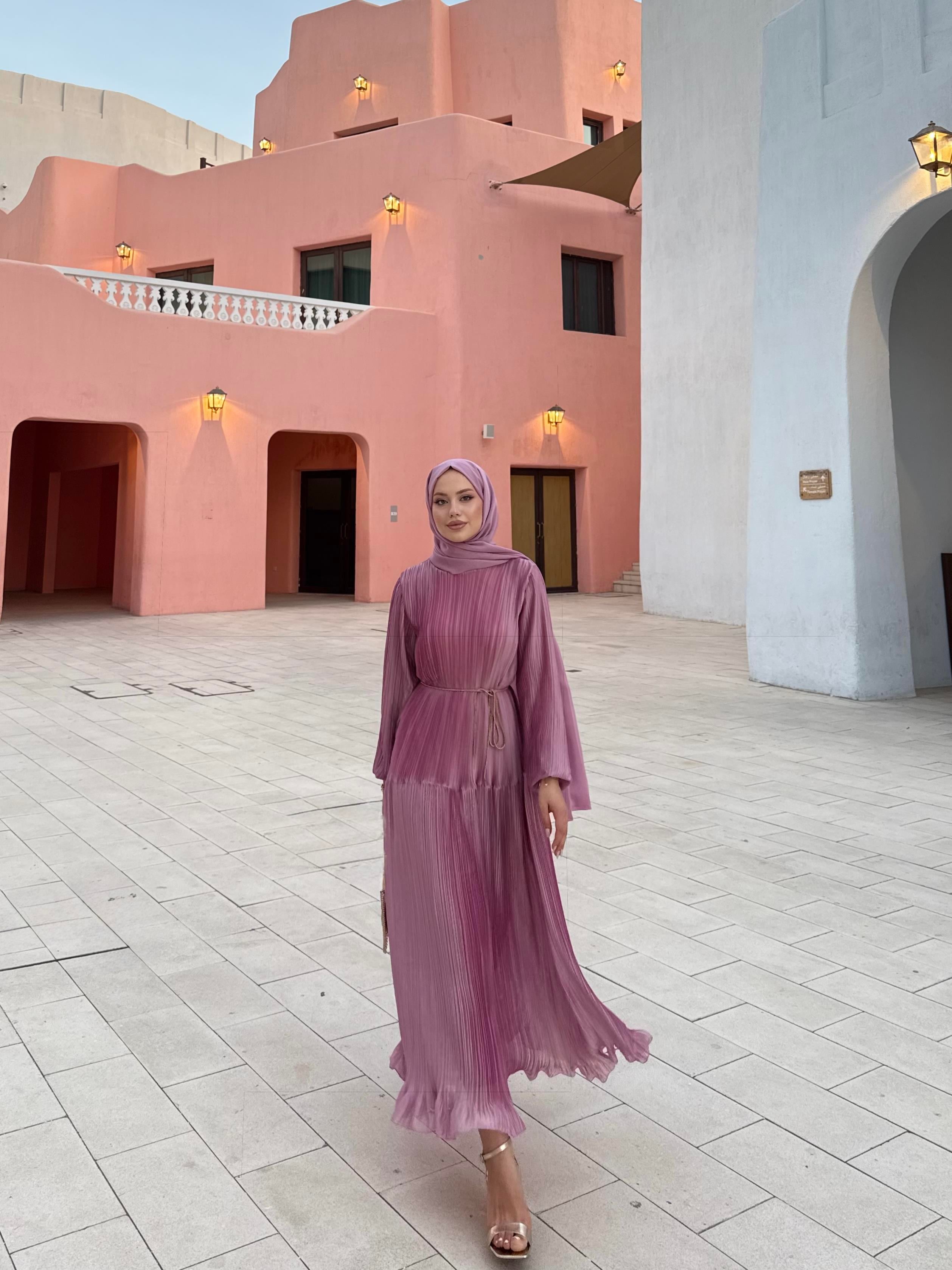 Mina Elbise Pembe