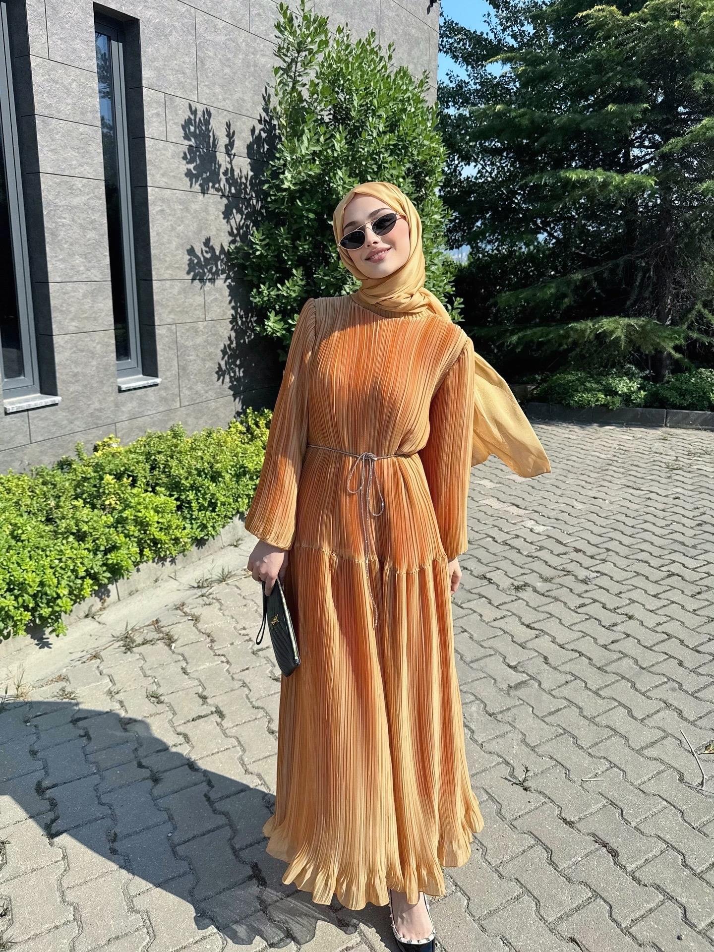 Mina şeftali tonu elbise 